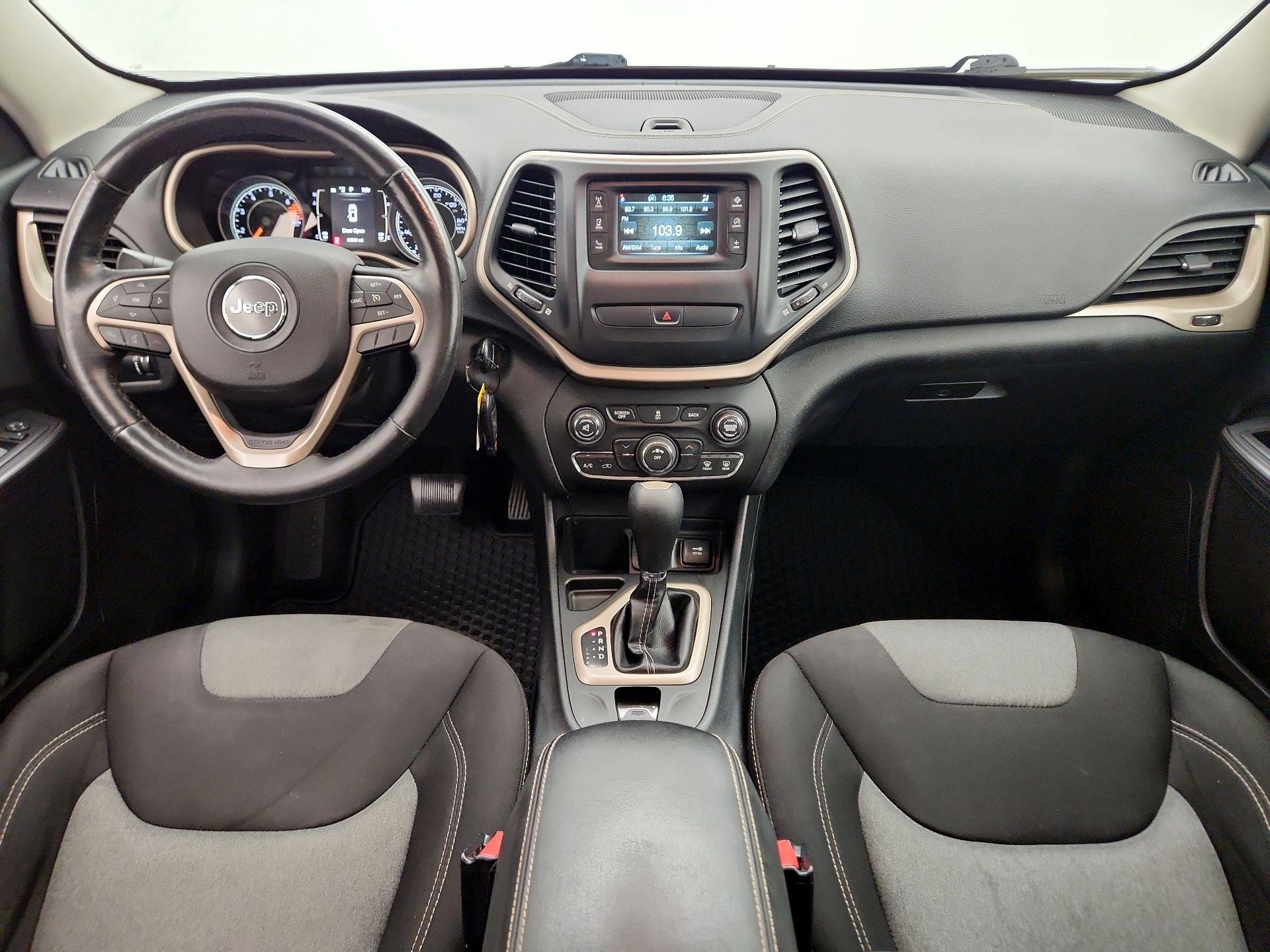 Thumbnail: 2016 Jeep Cherokee - 9