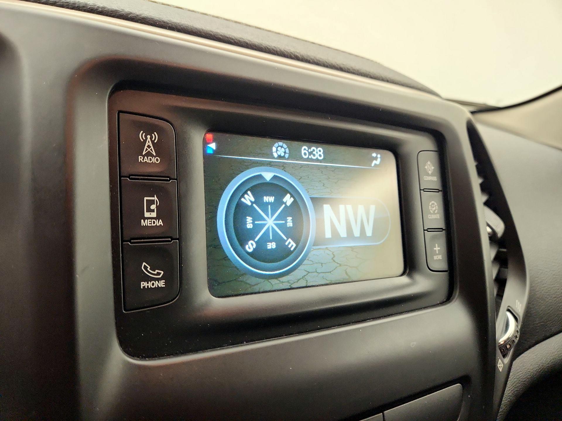Thumbnail: 2016 Jeep Cherokee - 14
