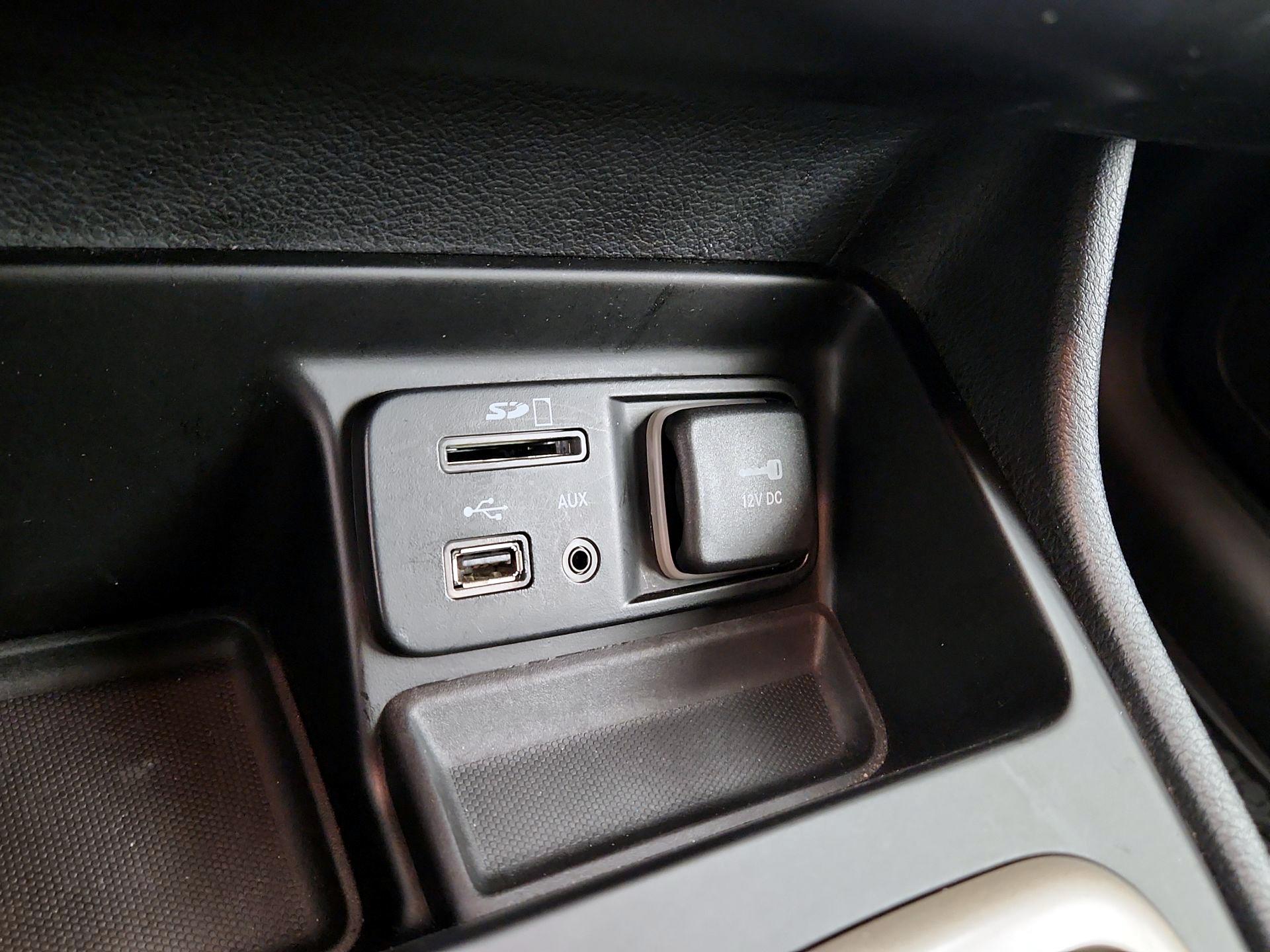 Thumbnail: 2016 Jeep Cherokee - 19