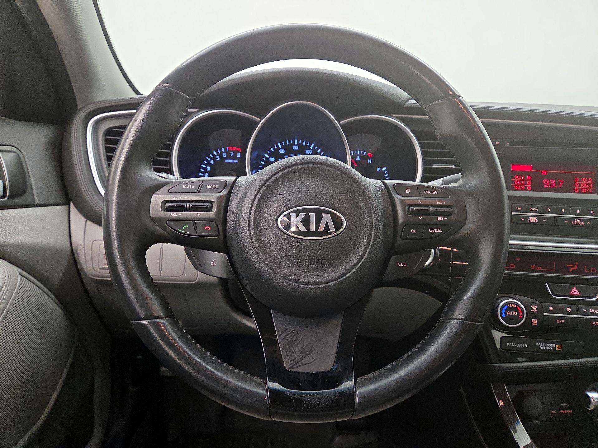 Thumbnail: 2015 Kia Optima - 10