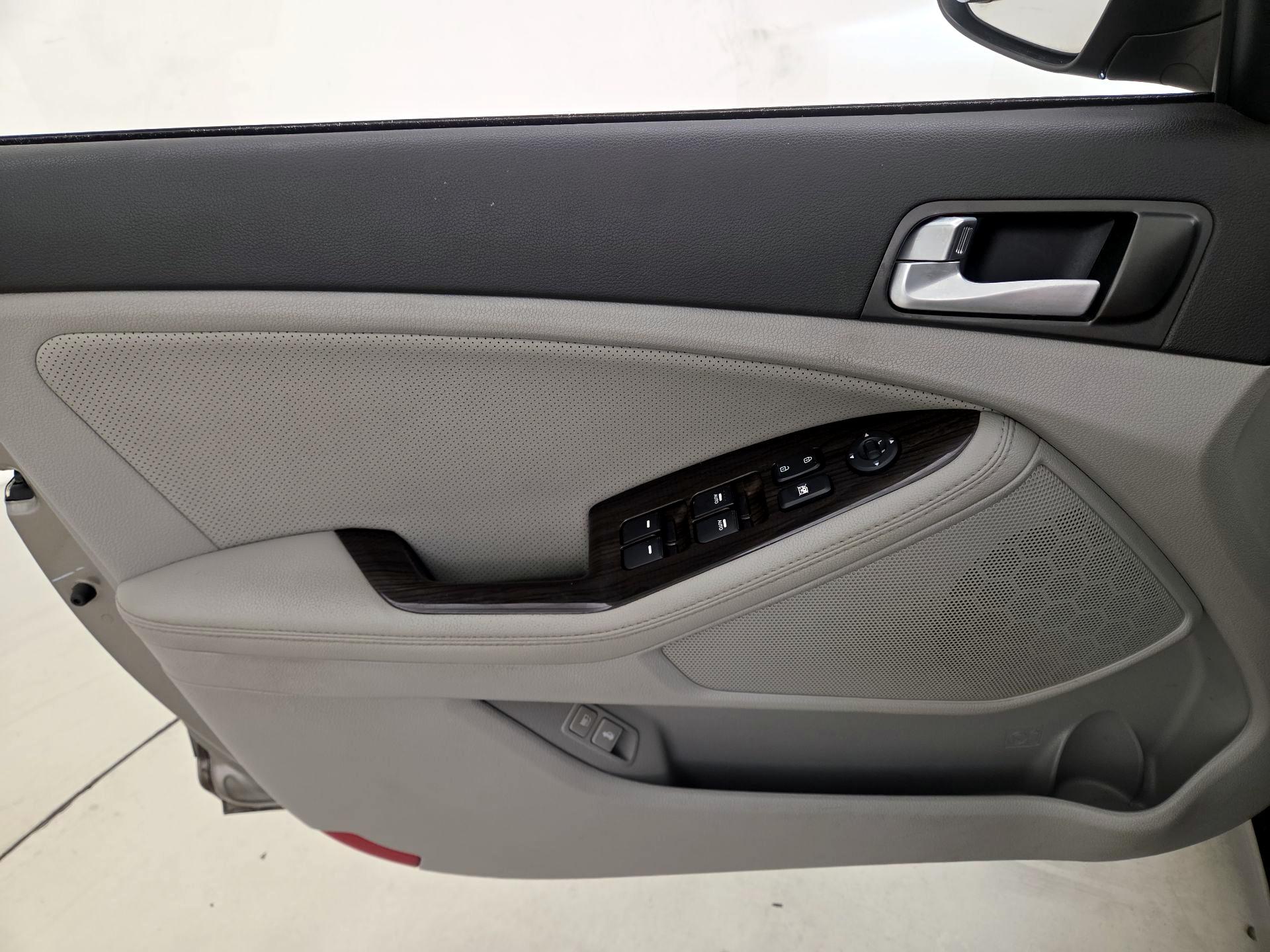 Thumbnail: 2015 Kia Optima - 12