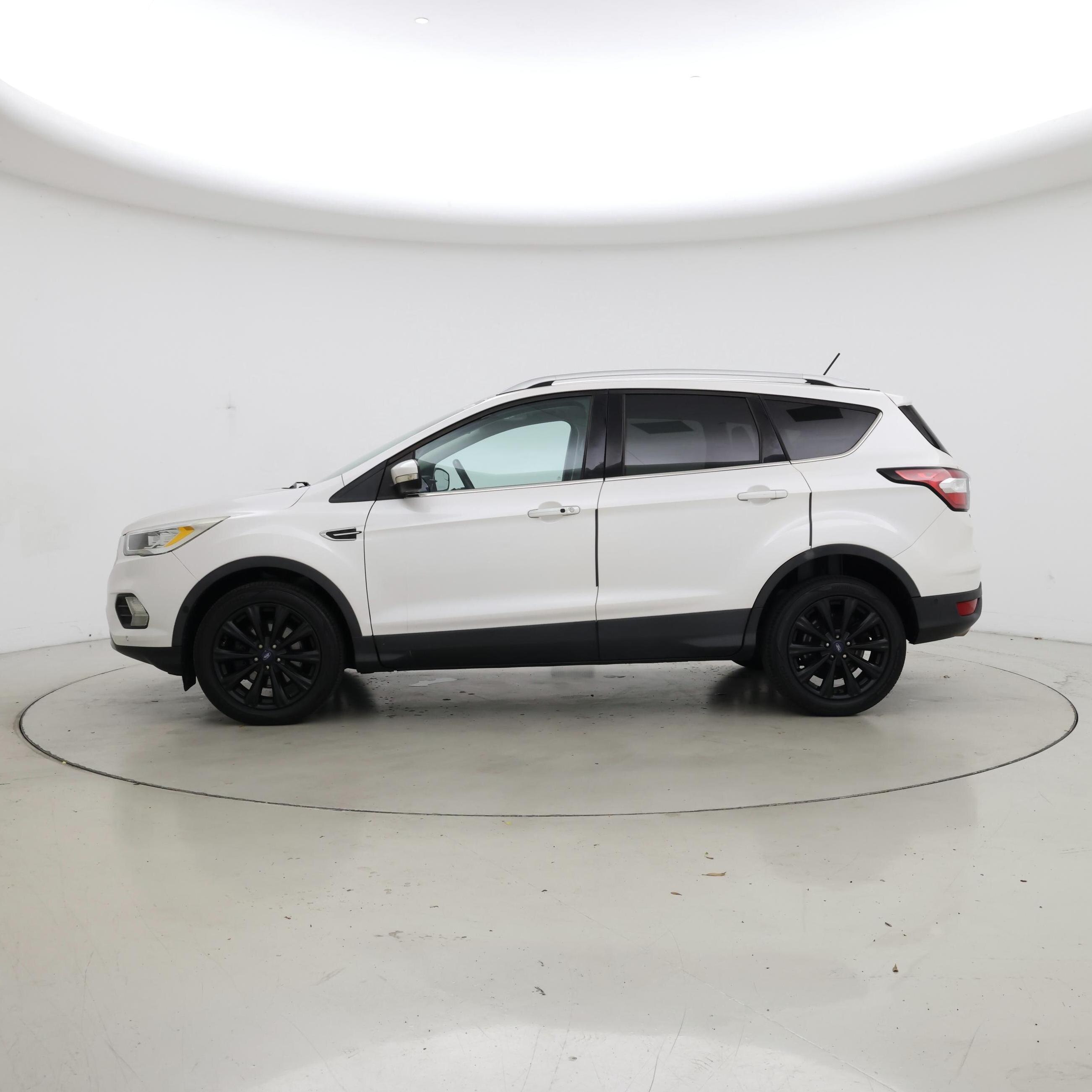 Thumbnail: 2018 Ford Escape - 3