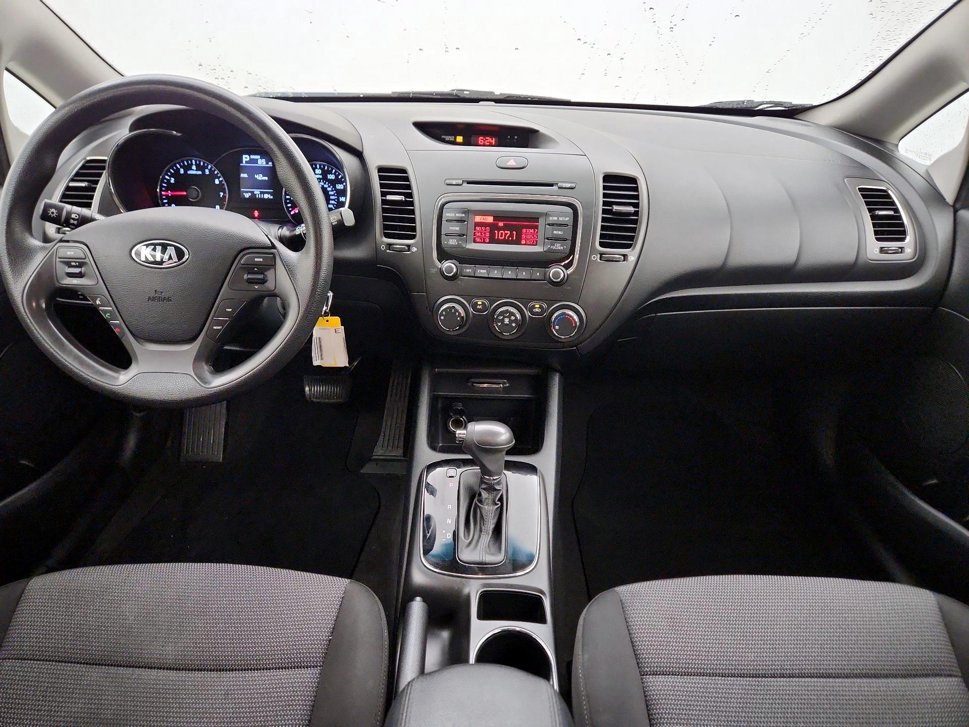 Thumbnail: 2017 Kia Forte - 9
