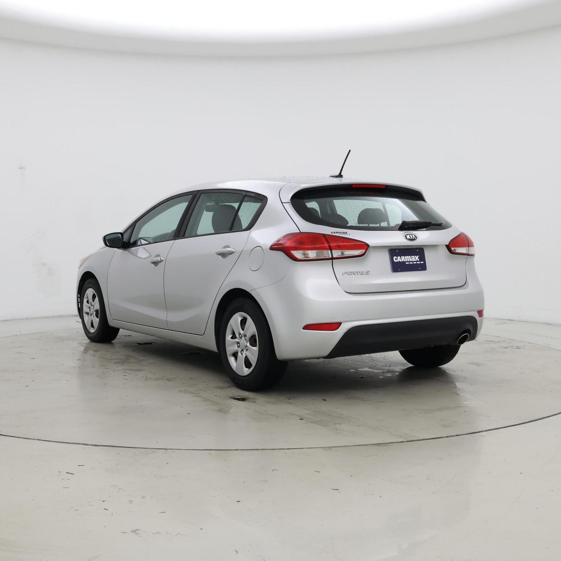 Thumbnail: 2017 Kia Forte - 2