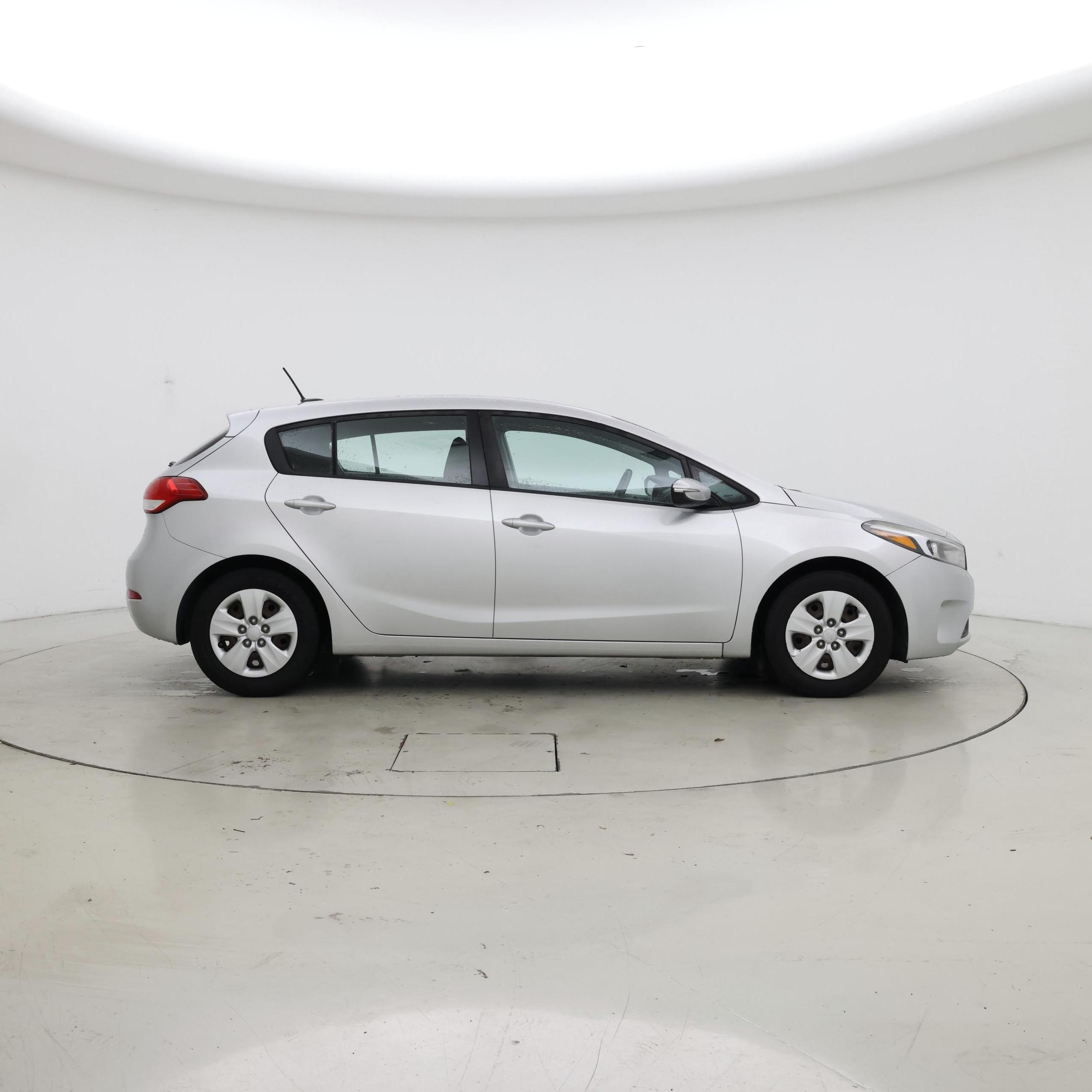Thumbnail: 2017 Kia Forte - 7