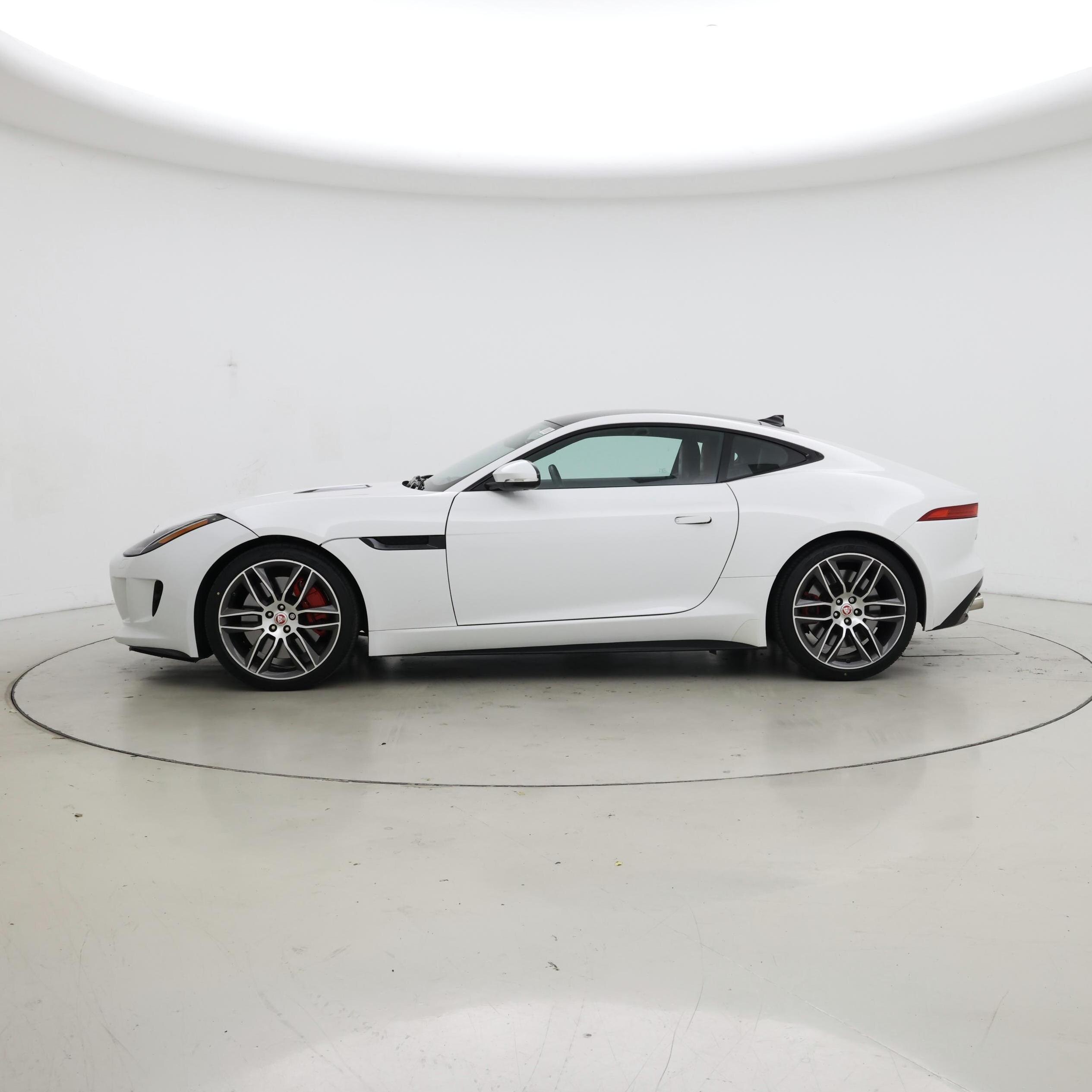Thumbnail: 2015 Jaguar F-Type - 3