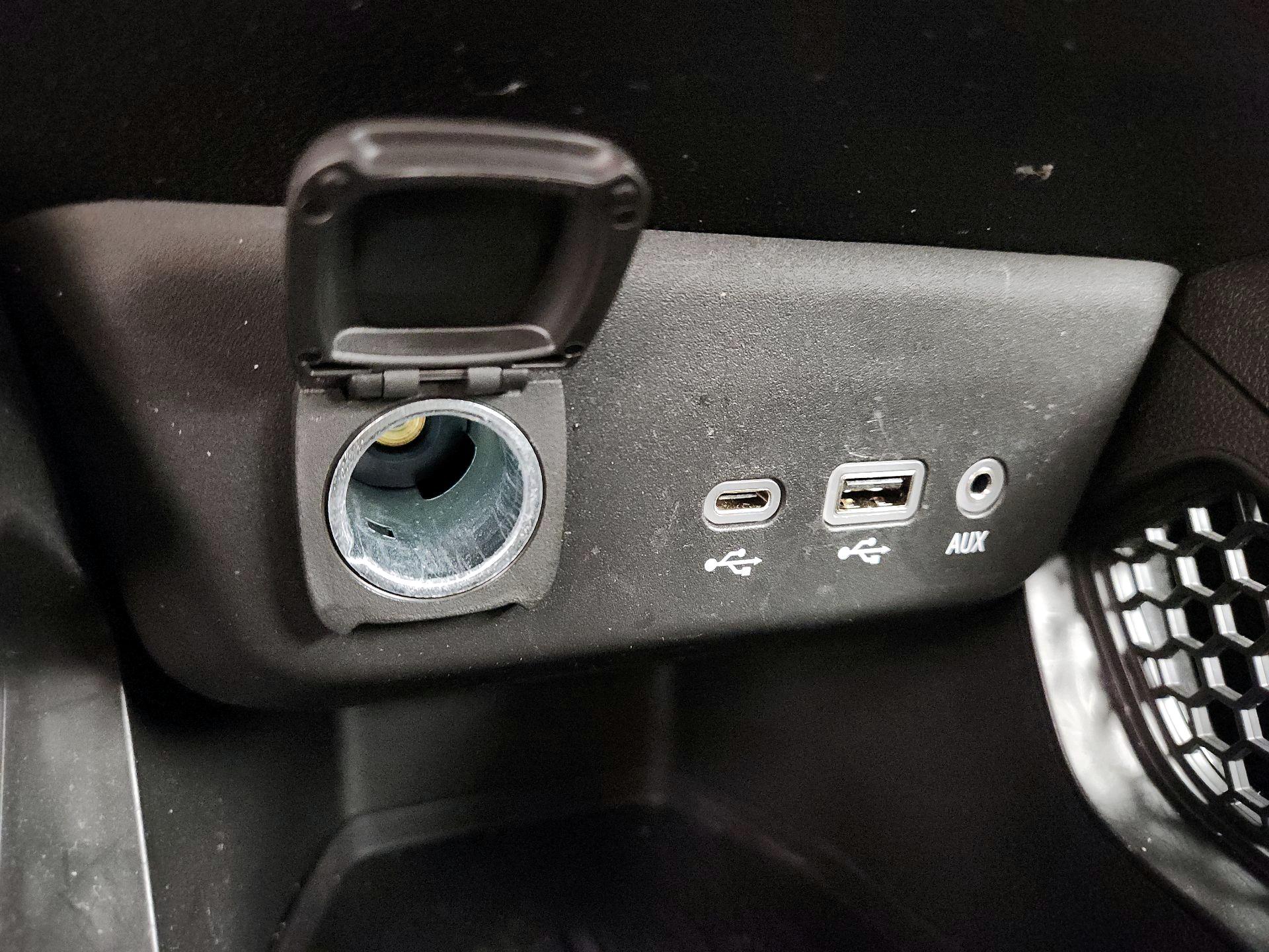 Thumbnail: 2021 Chevrolet TrailBlazer - 19