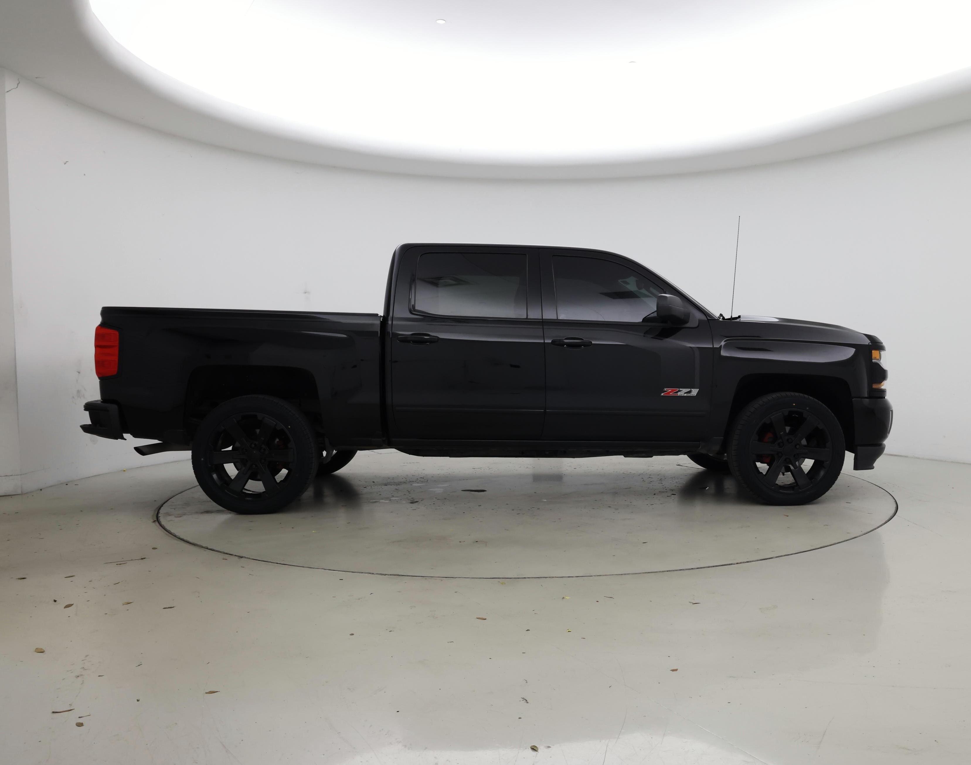 Thumbnail: 2018 Chevrolet Silverado 1500 - 7