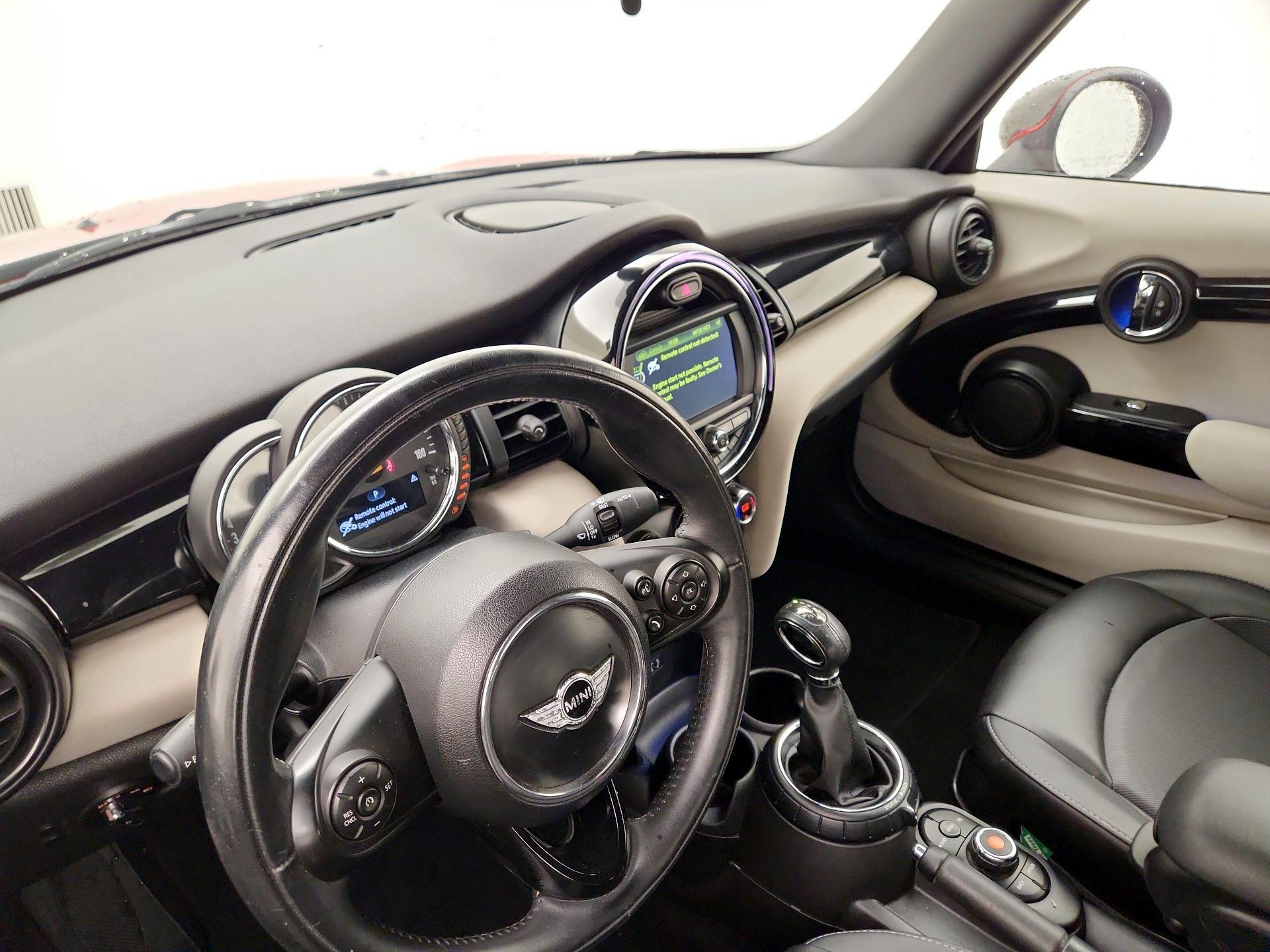 Thumbnail: 2017 MINI Cooper - 9