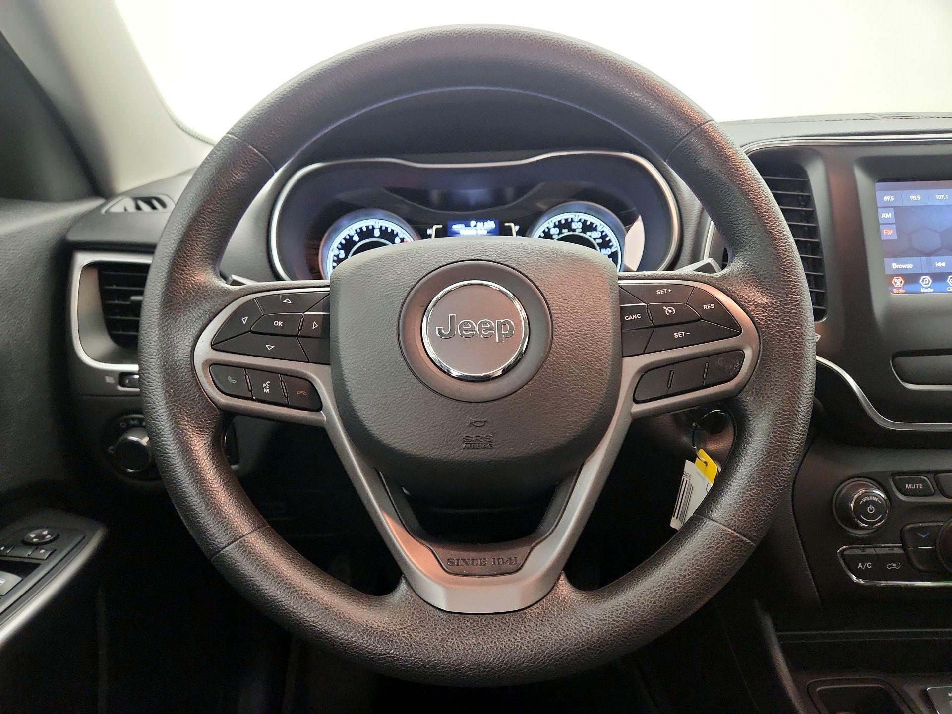 Thumbnail: 2021 Jeep Cherokee - 10