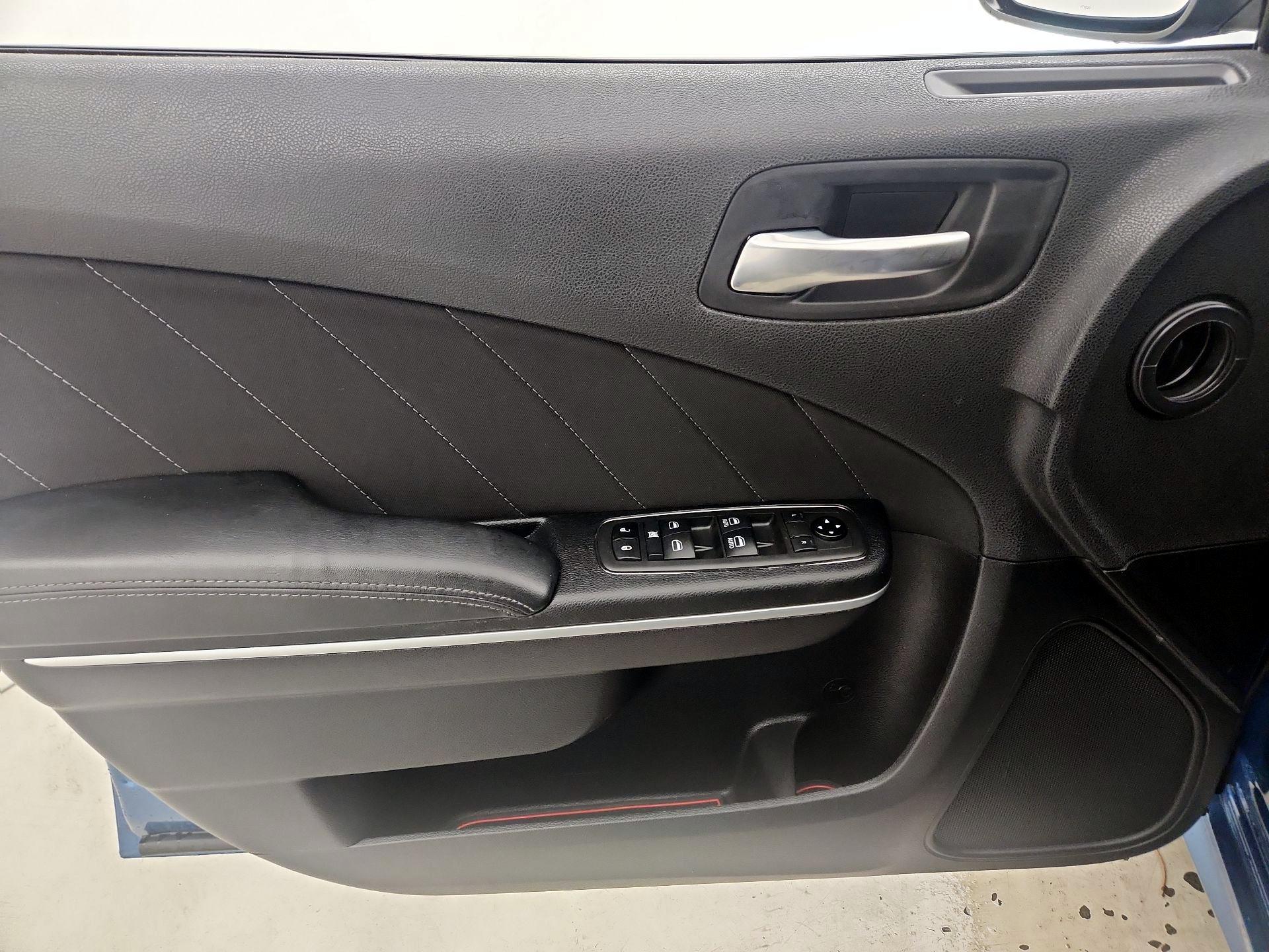 Thumbnail: 2021 Dodge Charger - 12