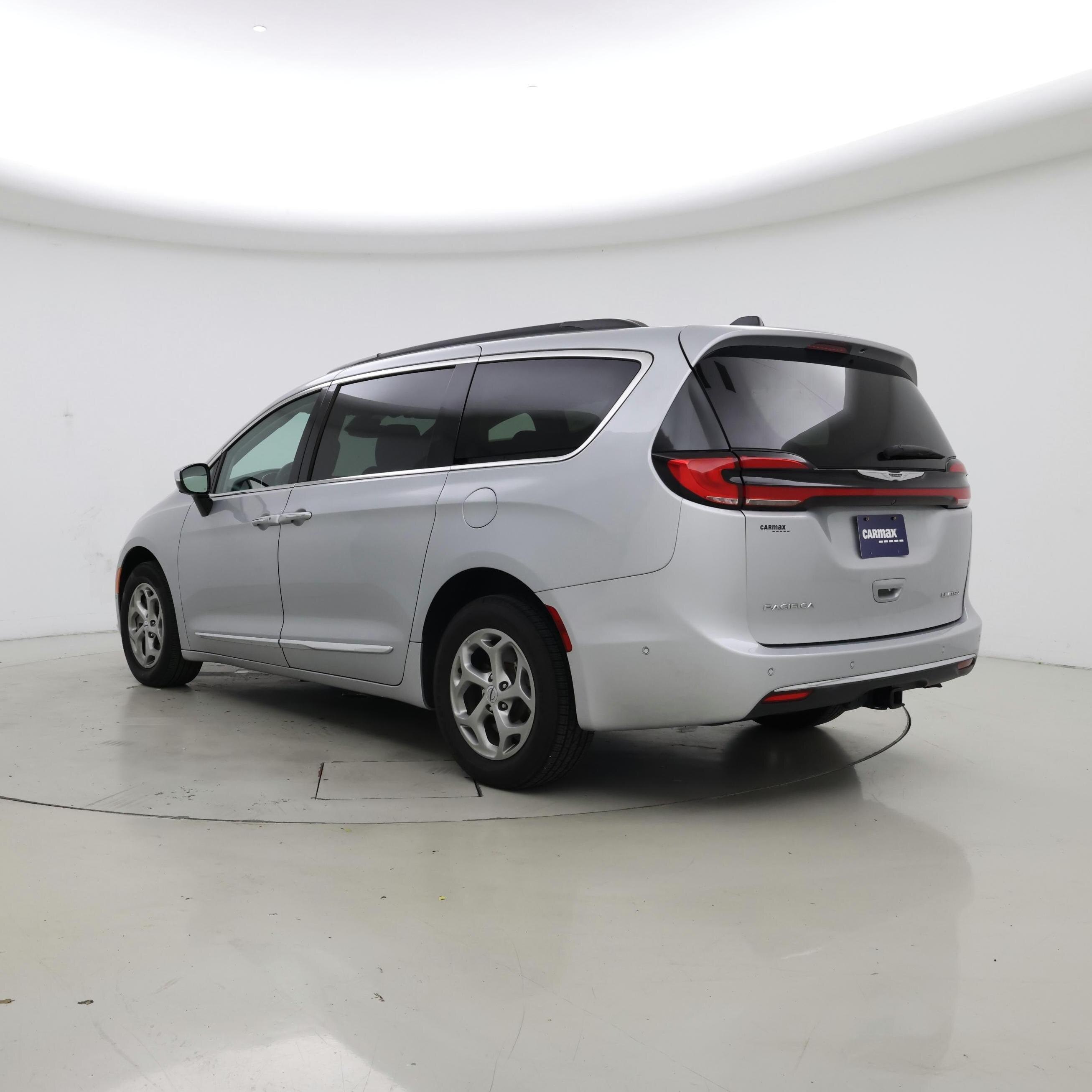 Thumbnail: 2023 Chrysler Pacifica - 2