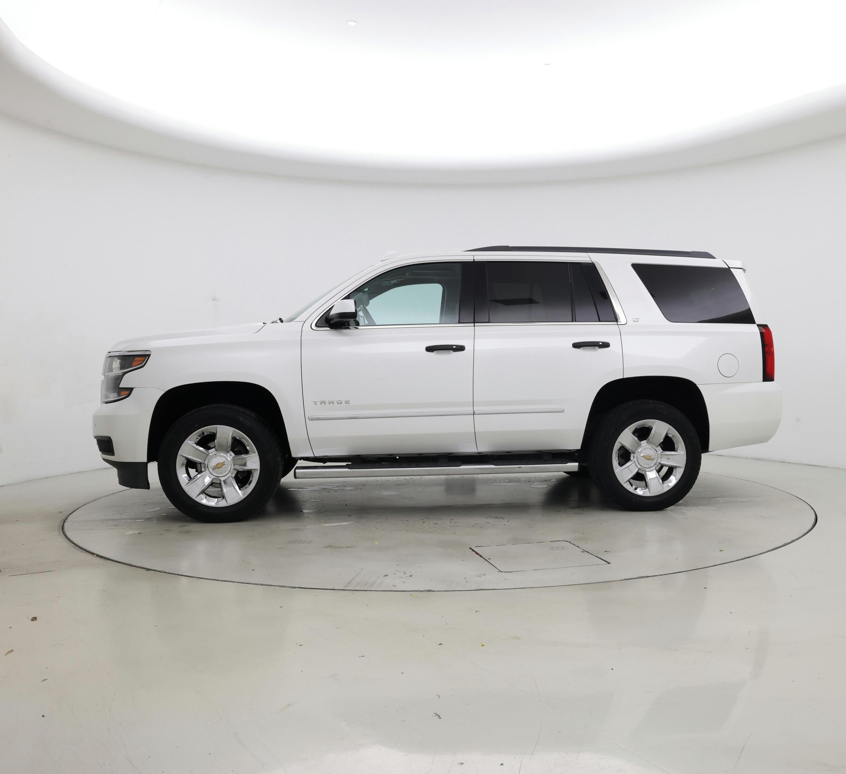 Thumbnail: 2018 Chevrolet Tahoe - 3