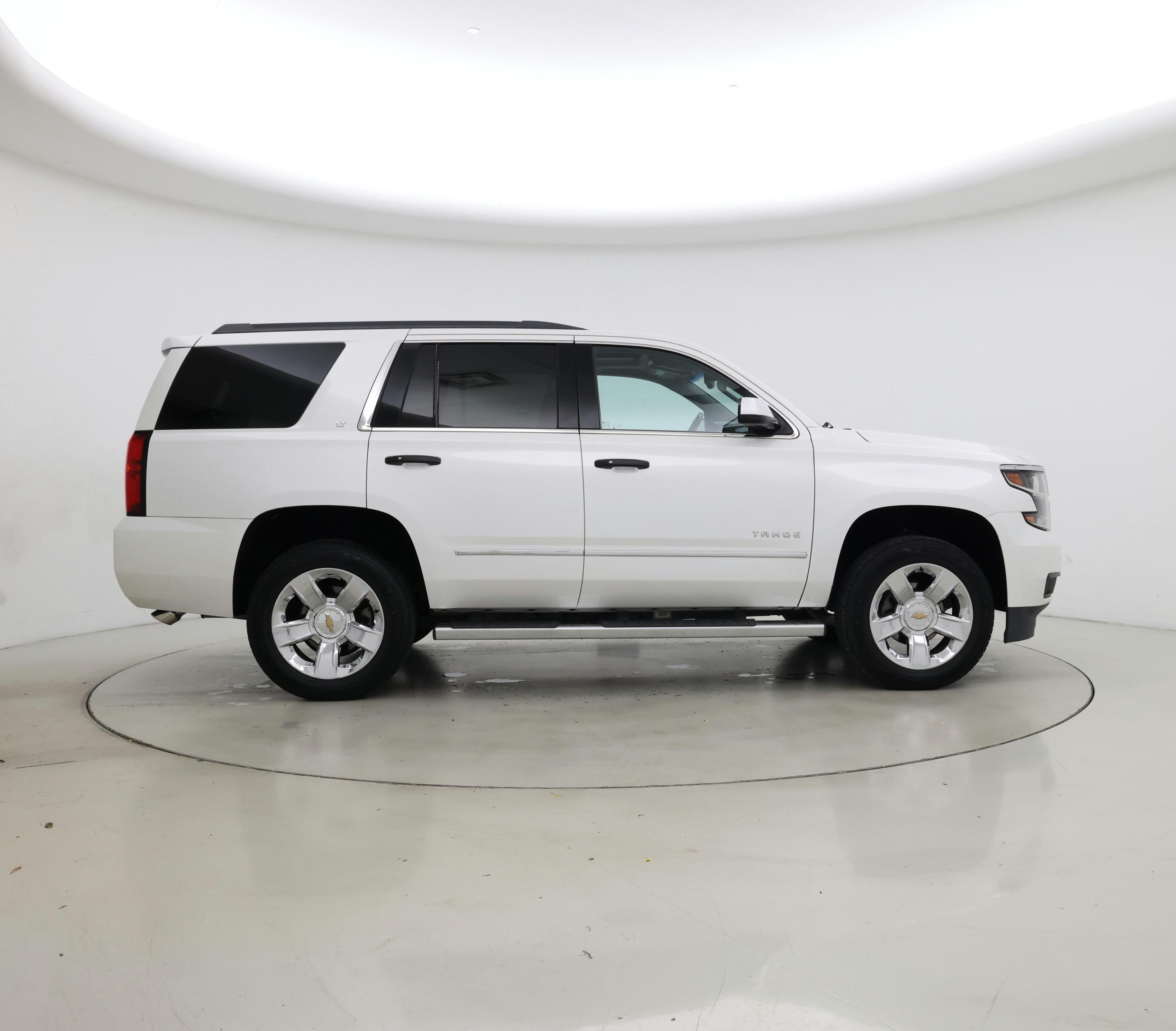 Thumbnail: 2018 Chevrolet Tahoe - 7