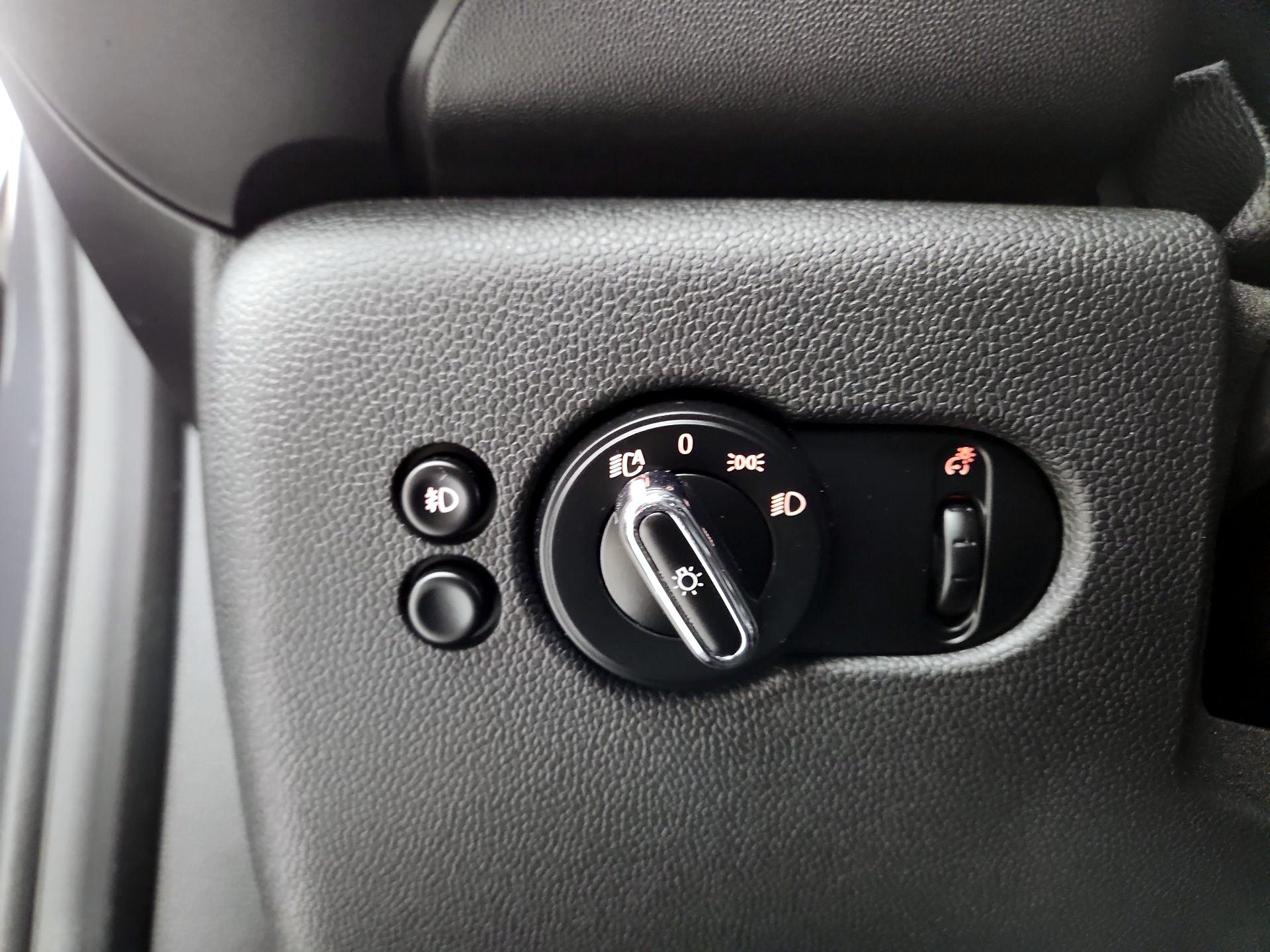 Thumbnail: 2017 MINI Cooper - 13