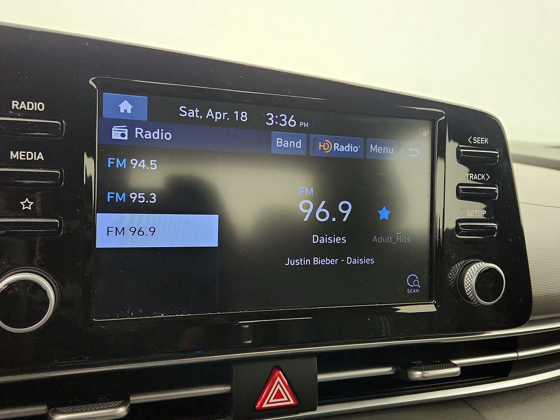 Thumbnail: 2022 Hyundai Elantra - 15