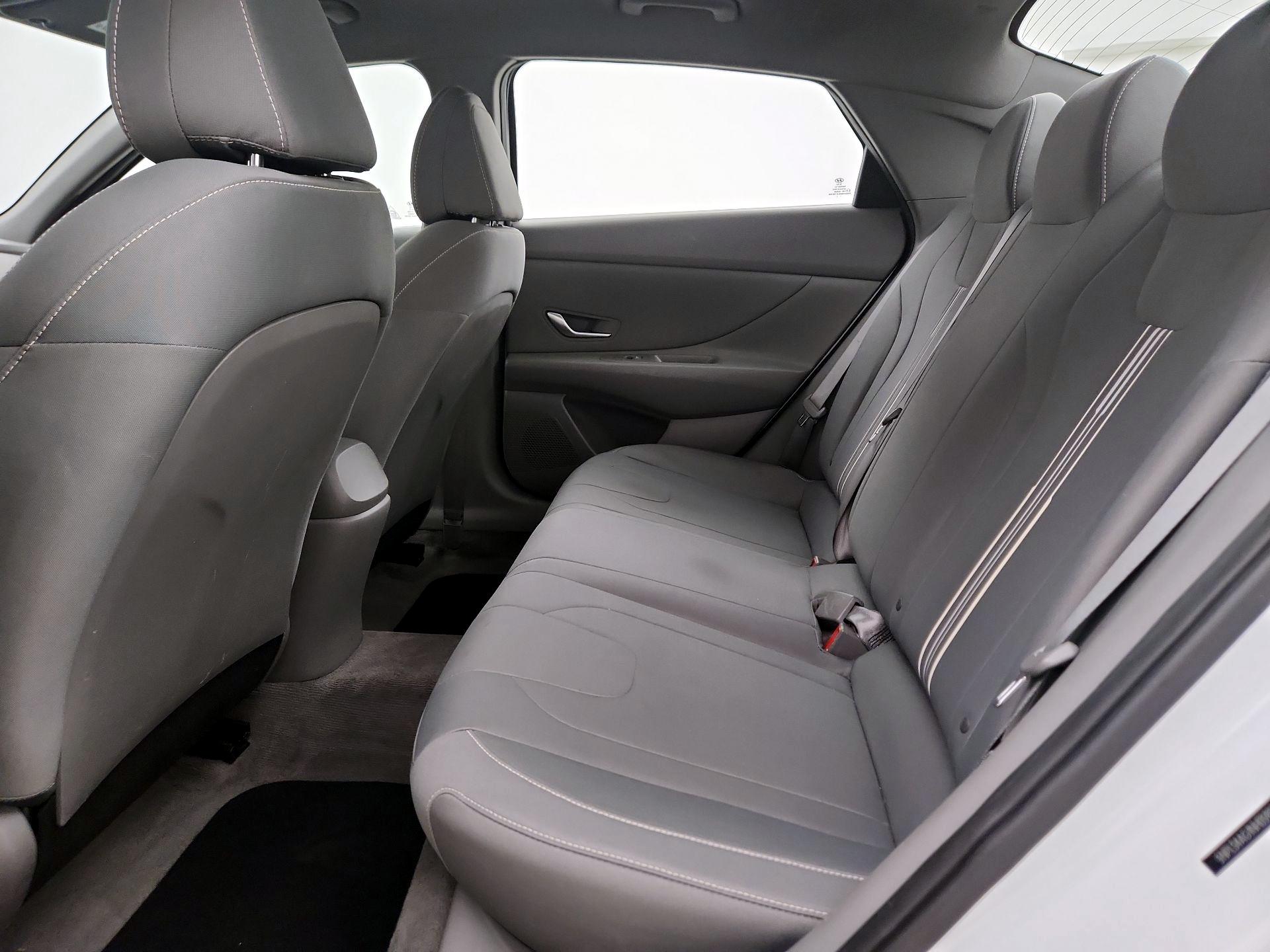 Thumbnail: 2022 Hyundai Elantra - 19