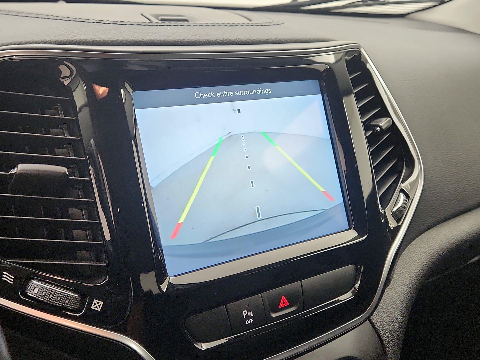 Thumbnail: 2020 Jeep Cherokee - 14