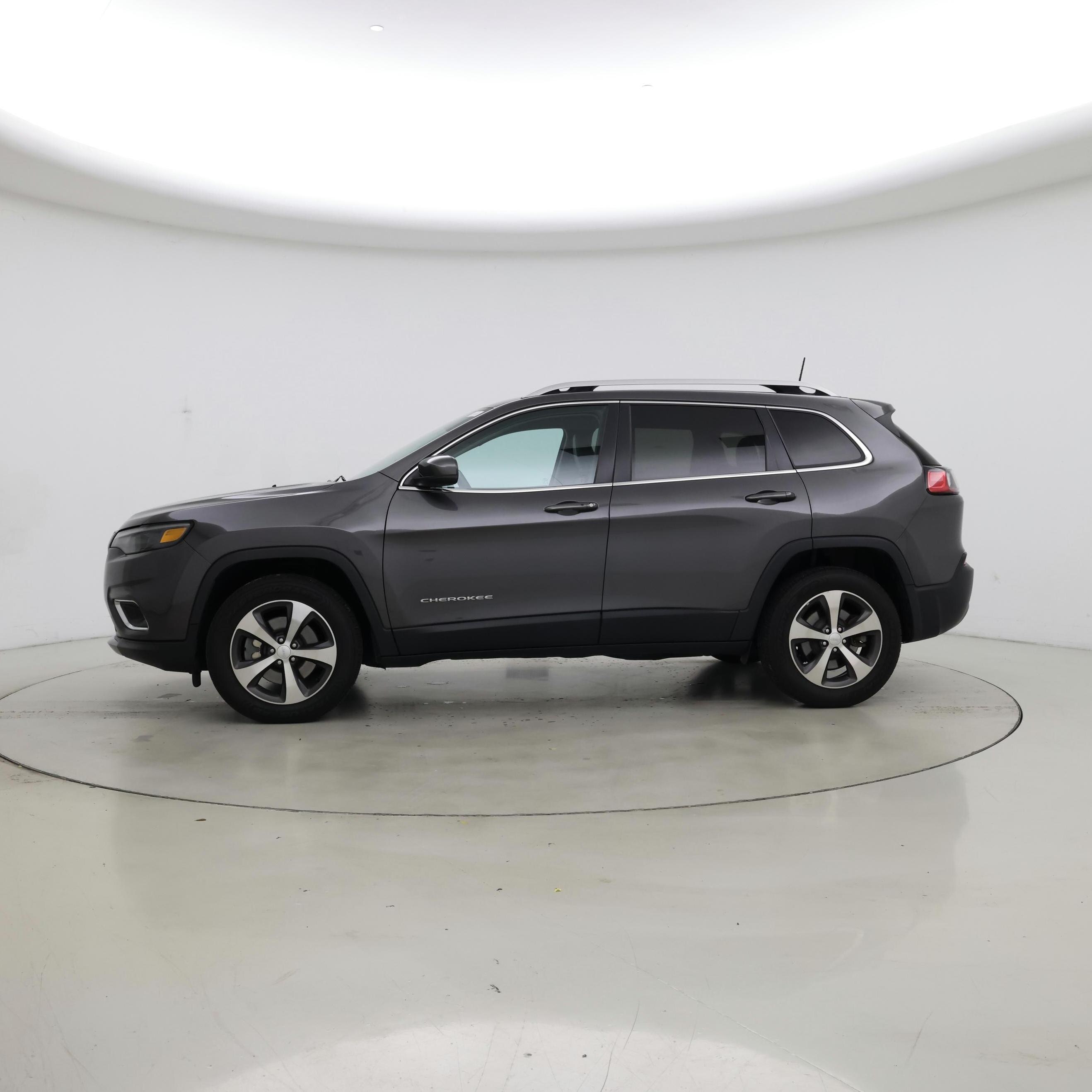 Thumbnail: 2020 Jeep Cherokee - 3