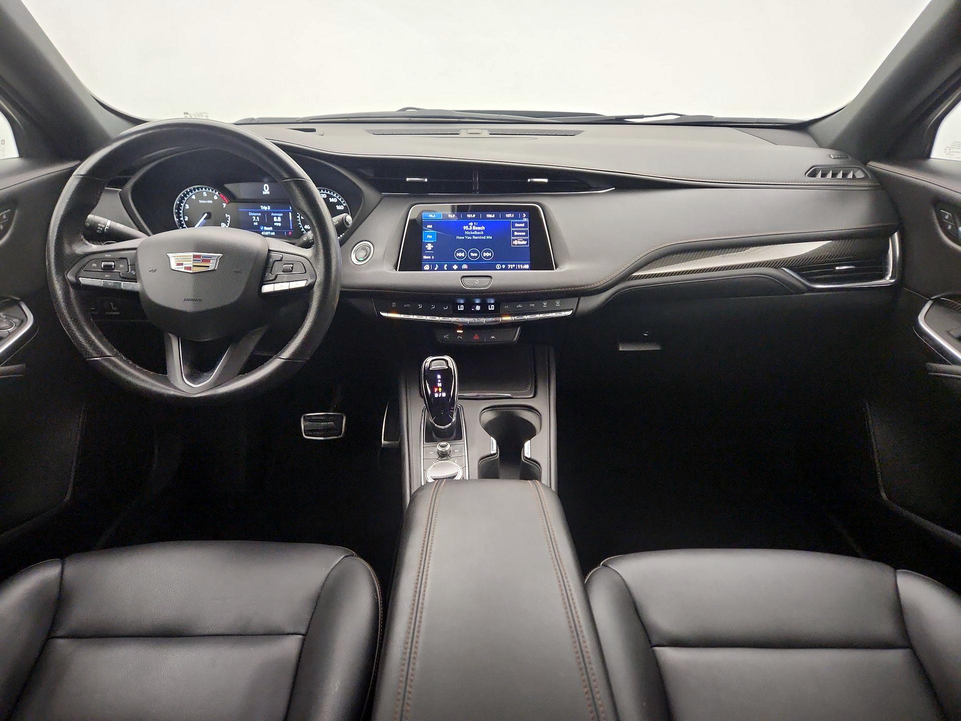 Thumbnail: 2022 Cadillac XT4 - 9