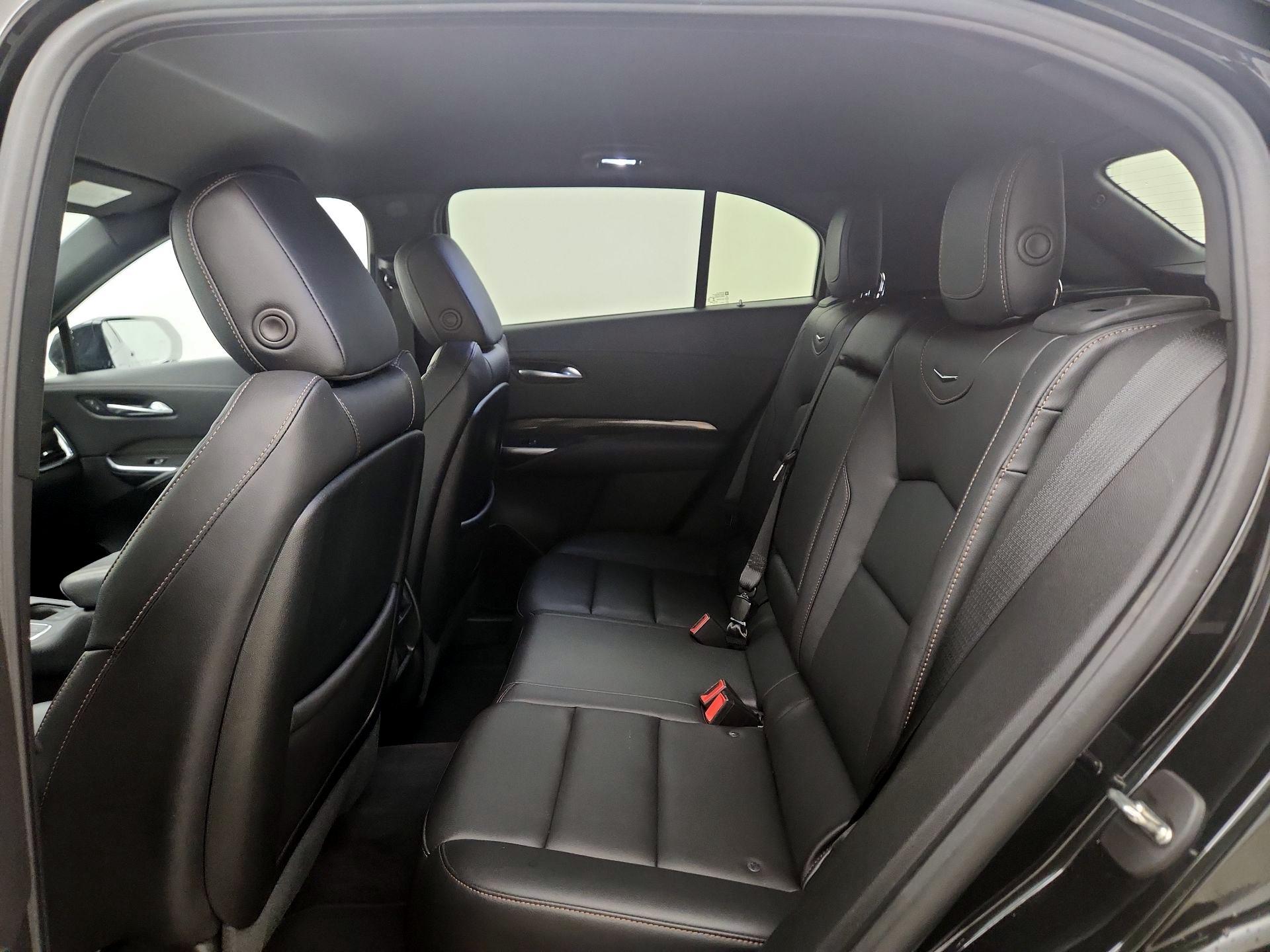 Thumbnail: 2022 Cadillac XT4 - 18