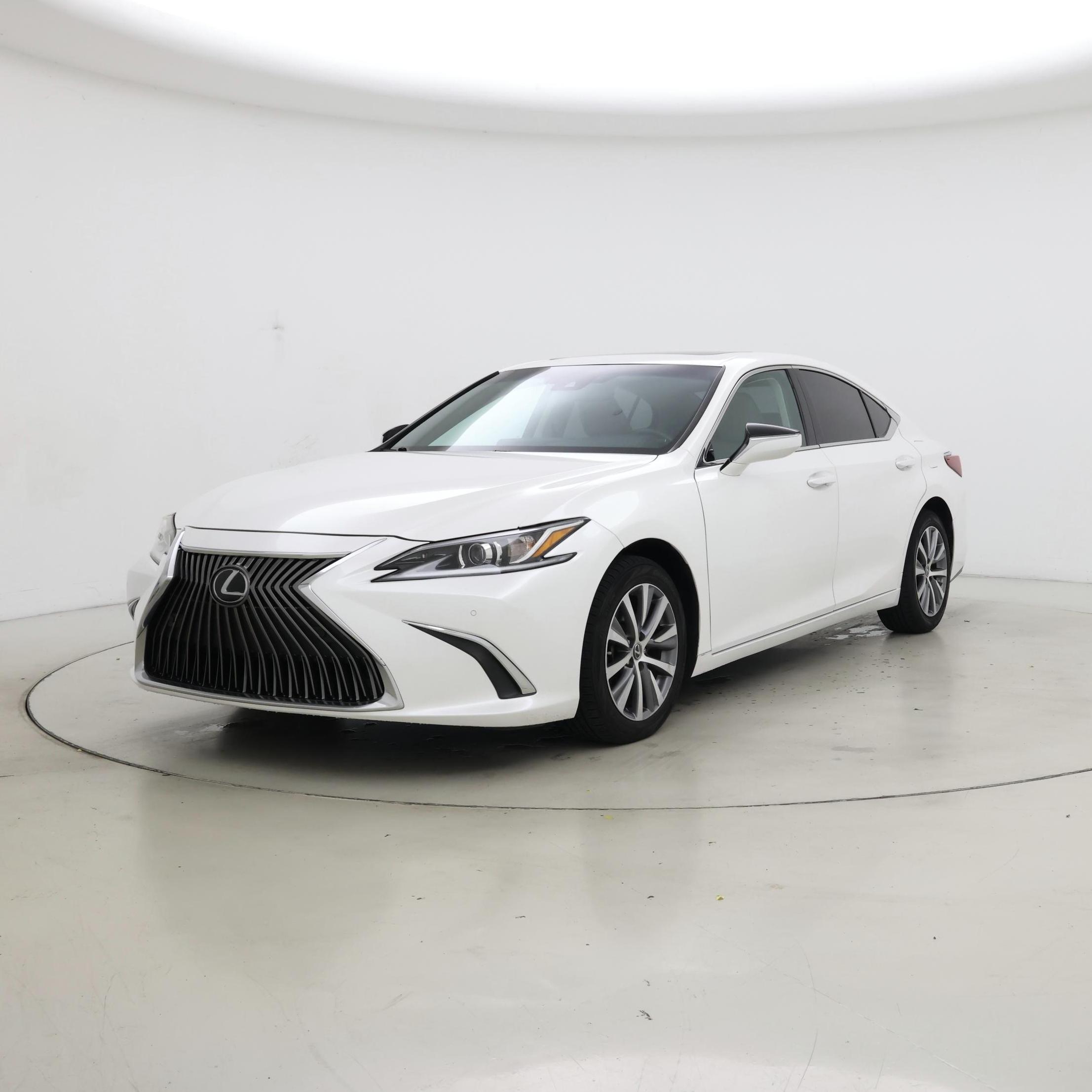 Thumbnail: 2020 Lexus ES - 4