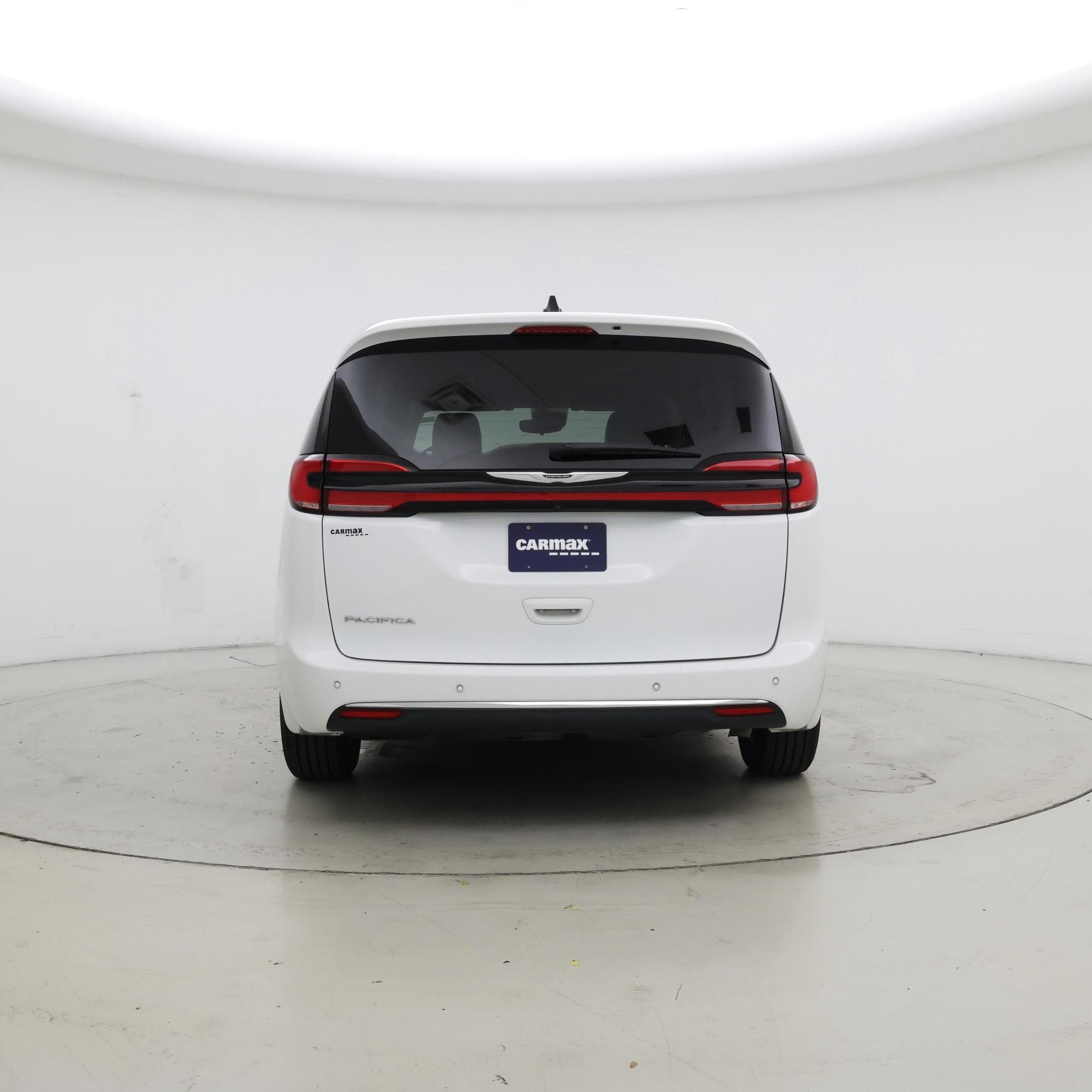 Thumbnail: 2023 Chrysler Pacifica - 6