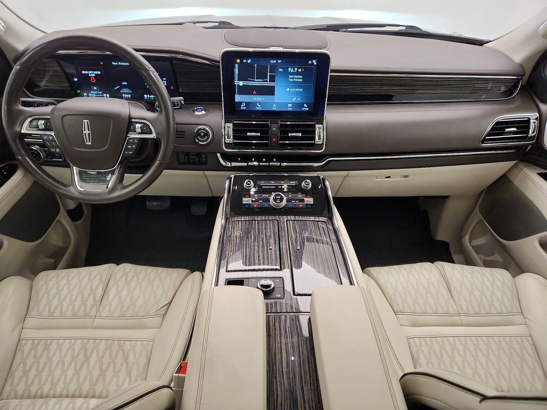Thumbnail: 2019 Lincoln Navigator - 9