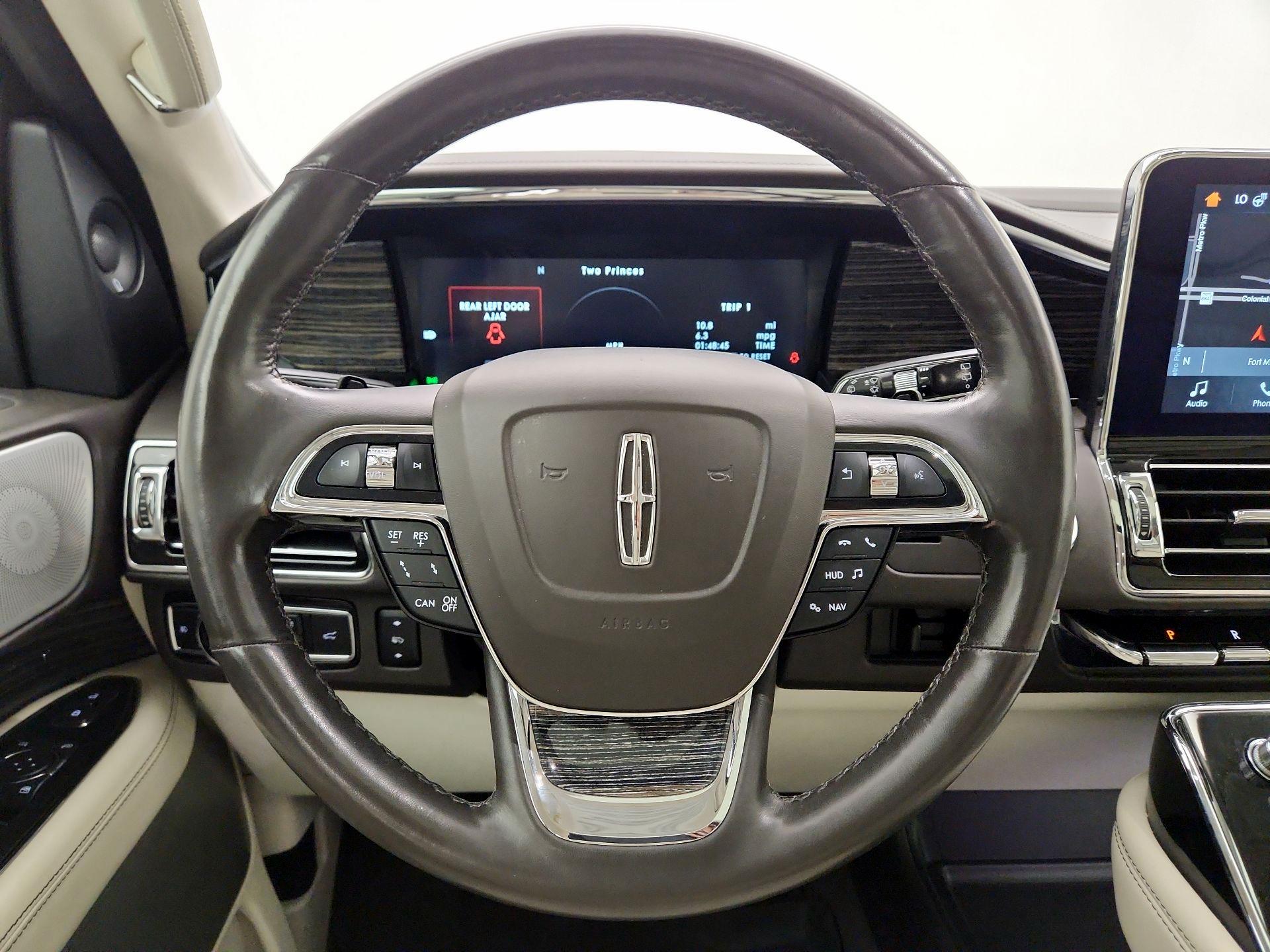 Thumbnail: 2019 Lincoln Navigator - 10