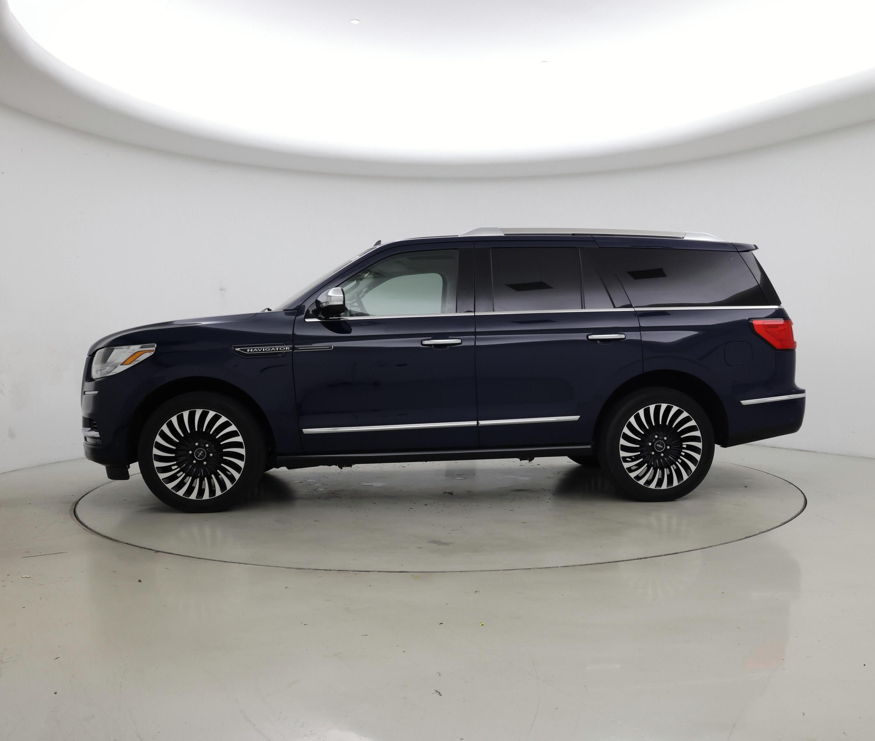 Thumbnail: 2019 Lincoln Navigator - 3