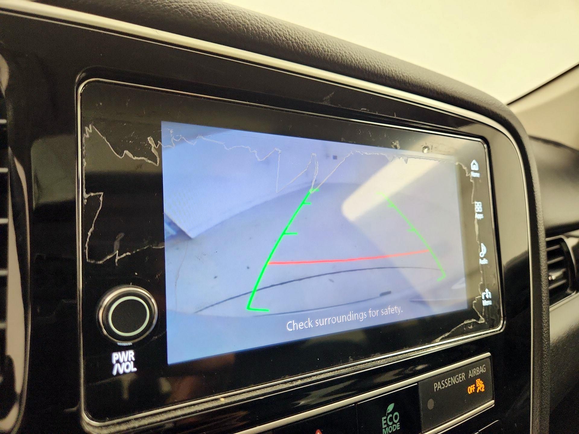 Thumbnail: 2019 Mitsubishi Outlander - 14