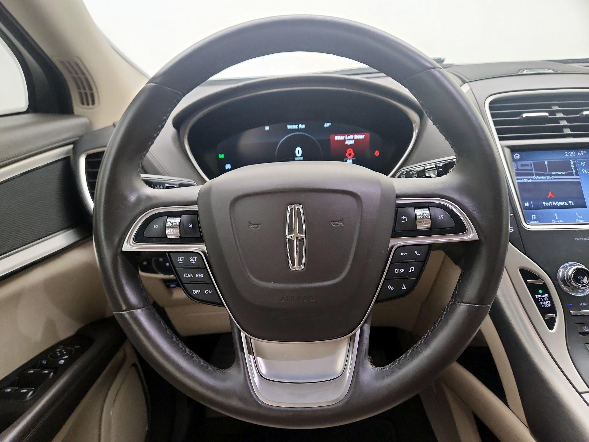 Thumbnail: 2020 Lincoln Nautilus - 10