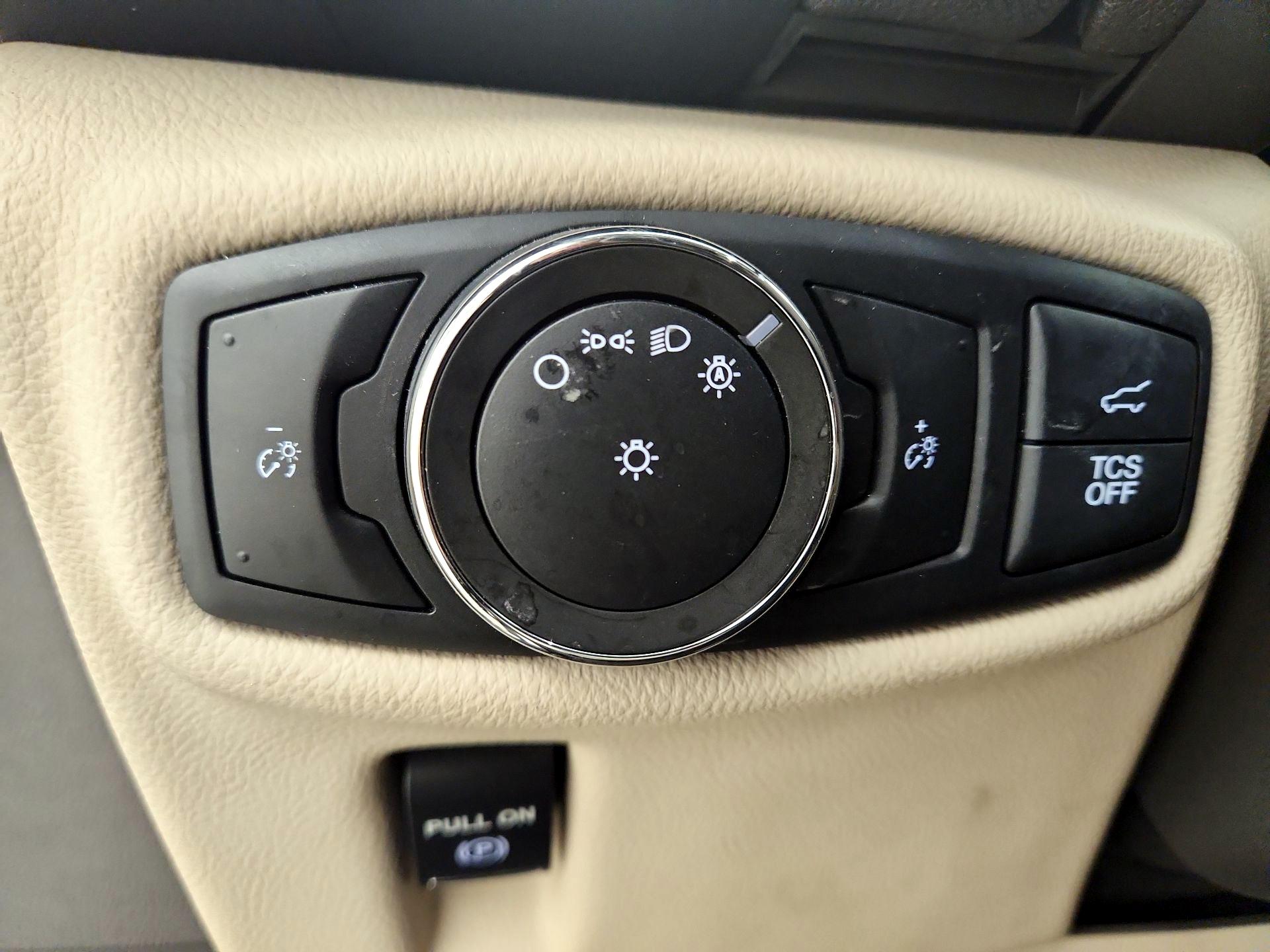 Thumbnail: 2020 Lincoln Nautilus - 13