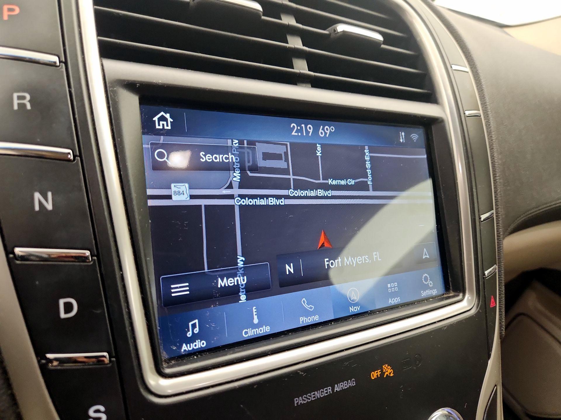 Thumbnail: 2020 Lincoln Nautilus - 14