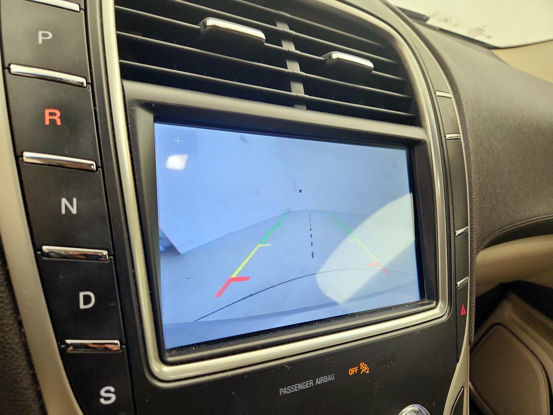 Thumbnail: 2020 Lincoln Nautilus - 15