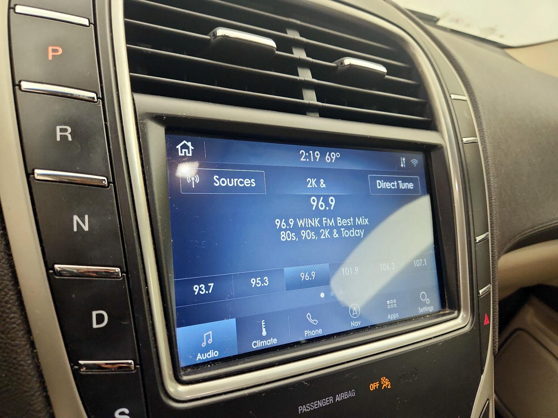 Thumbnail: 2020 Lincoln Nautilus - 16