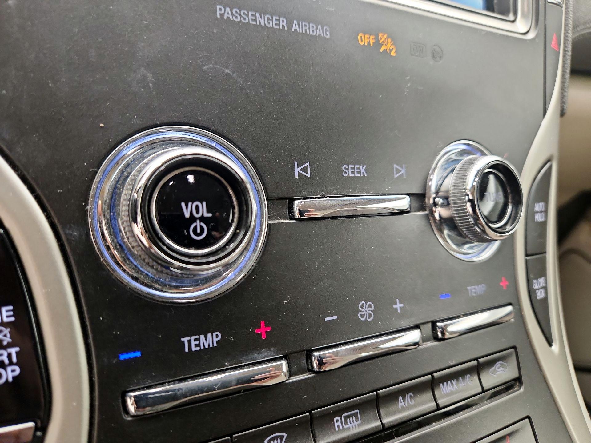 Thumbnail: 2020 Lincoln Nautilus - 17