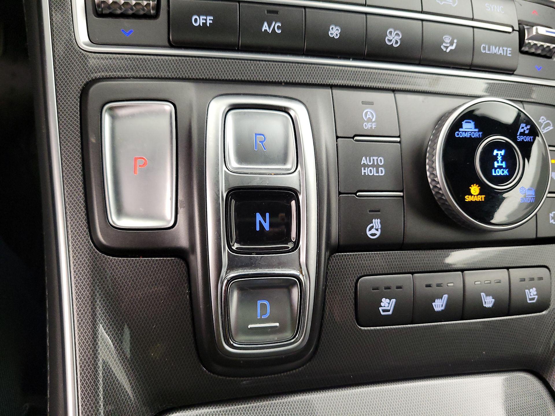 Thumbnail: 2022 Hyundai Santa Fe - 17