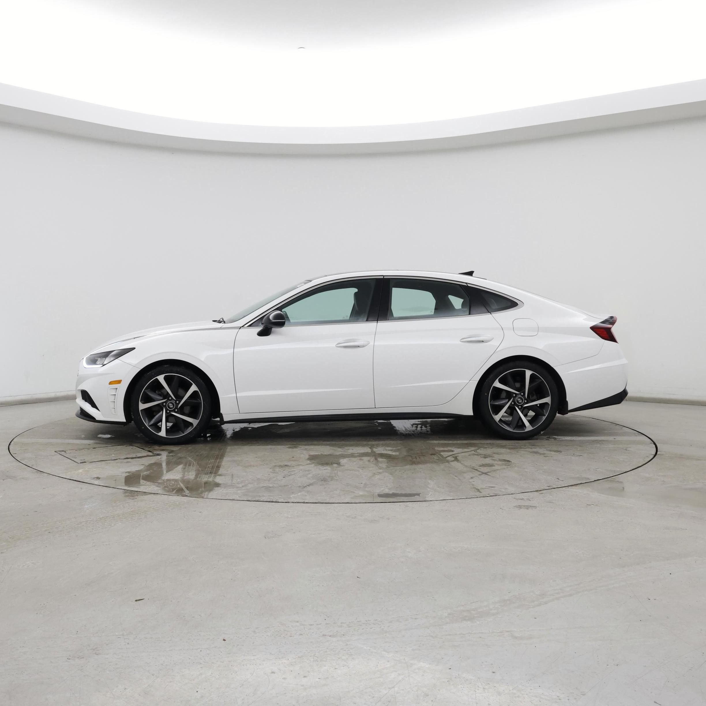 Thumbnail: 2023 Hyundai Sonata - 3