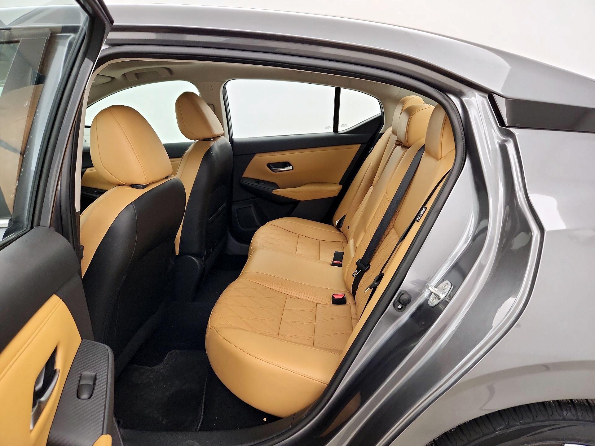 Thumbnail: 2021 Nissan Sentra - 18