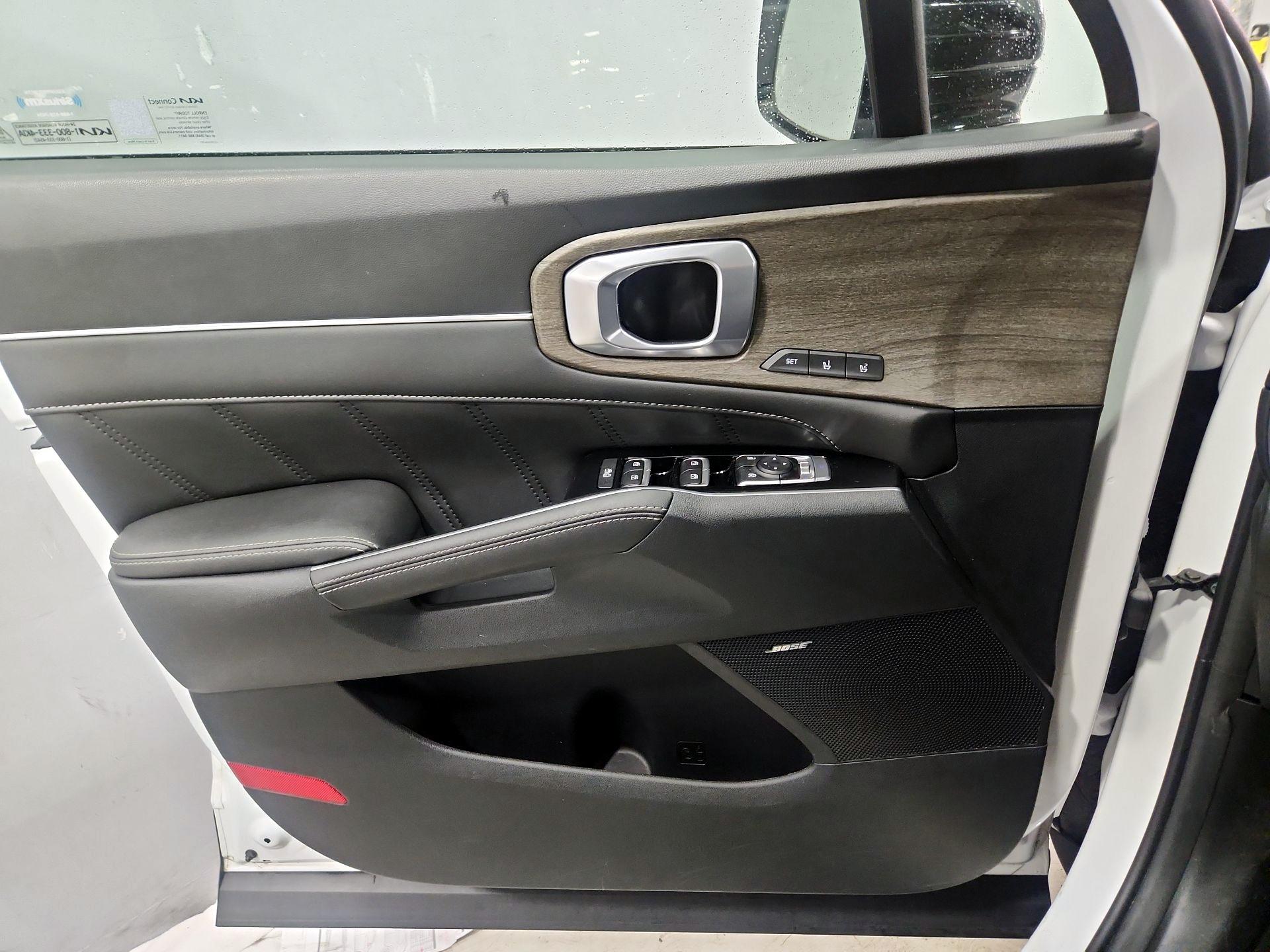 Thumbnail: 2022 Kia Sorento - 12