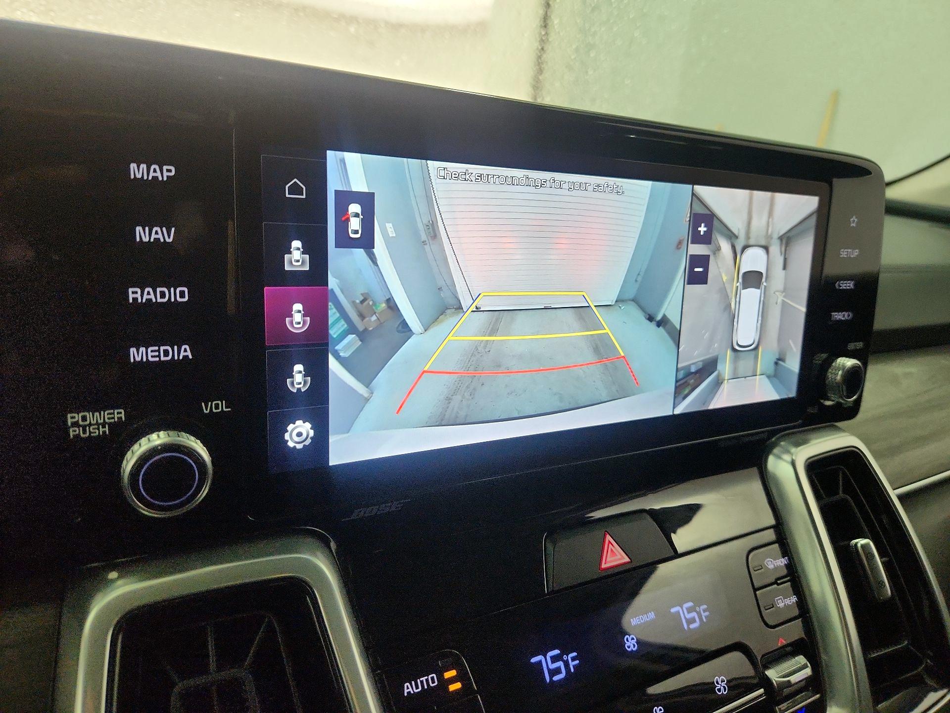 Thumbnail: 2022 Kia Sorento - 14