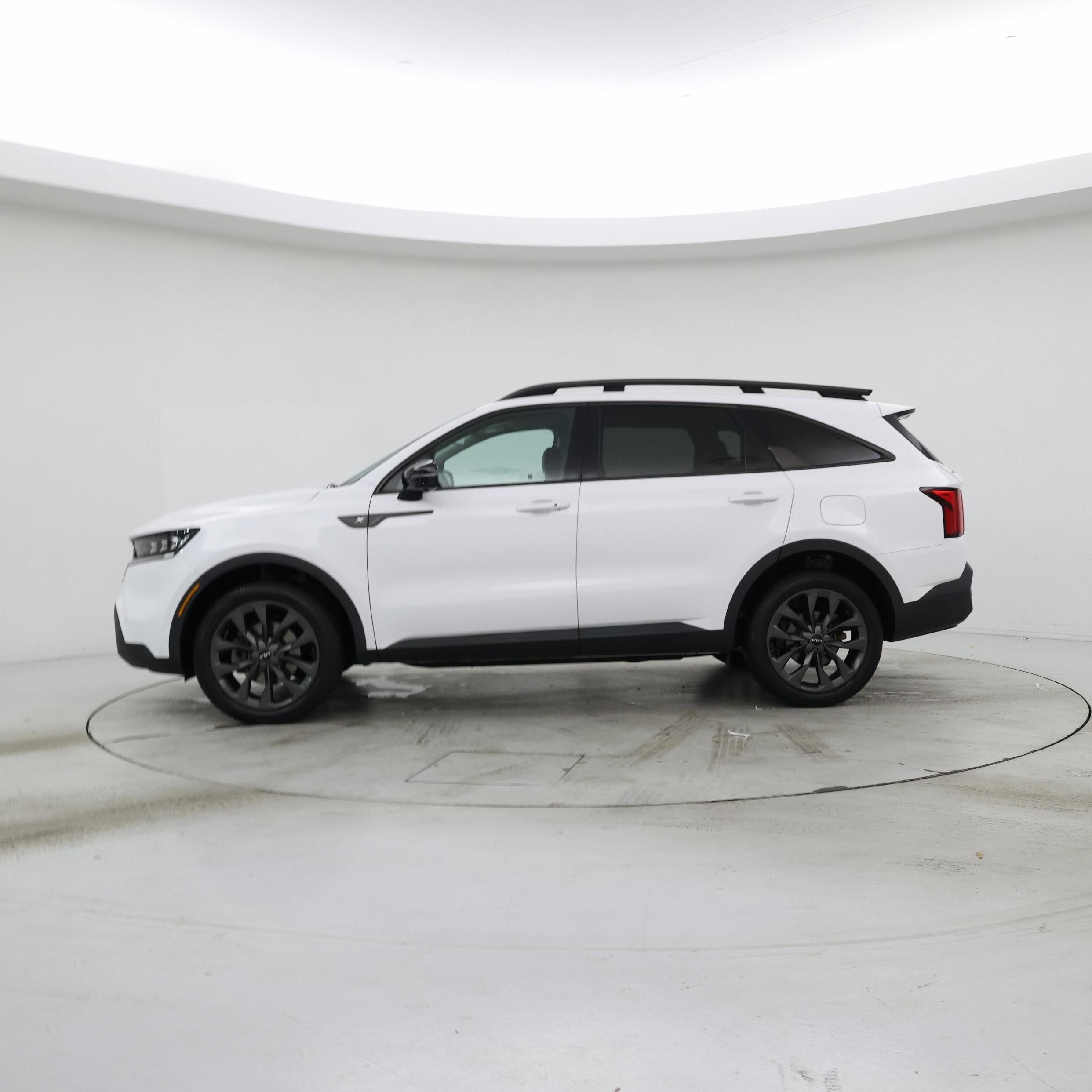 Thumbnail: 2022 Kia Sorento - 3