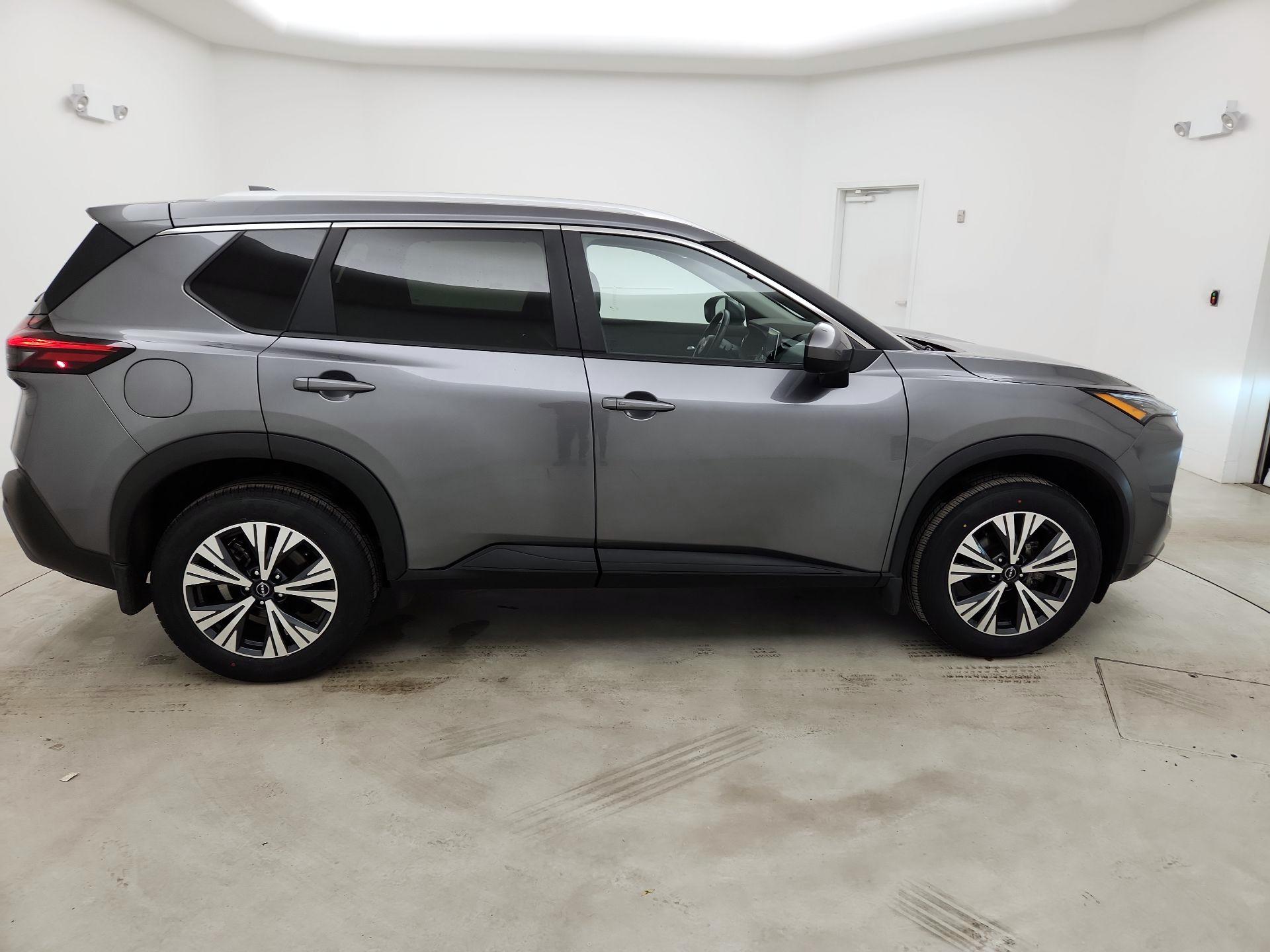 Thumbnail: 2023 Nissan Rogue - 4