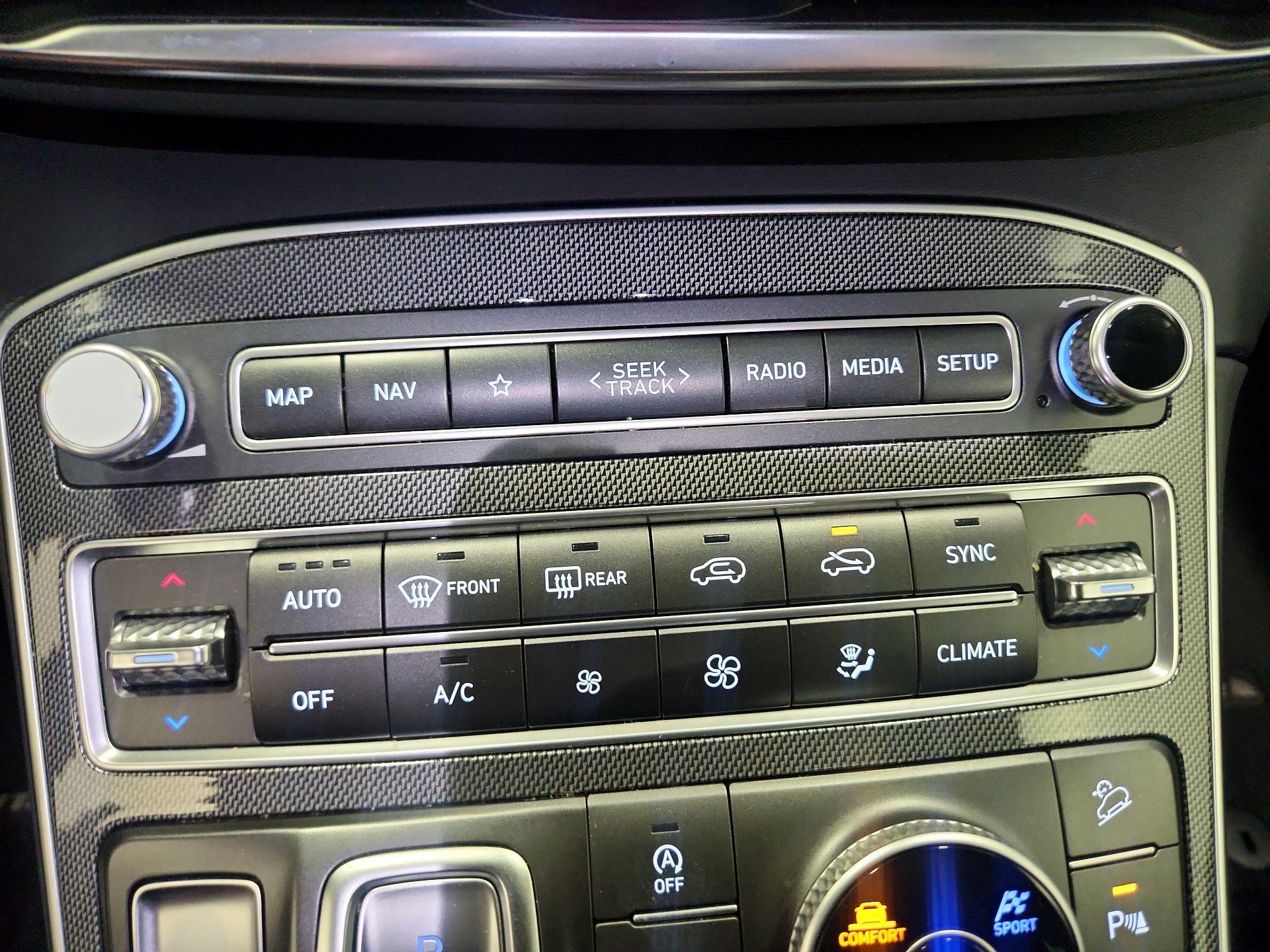 Thumbnail: 2023 Hyundai Santa Fe - 17