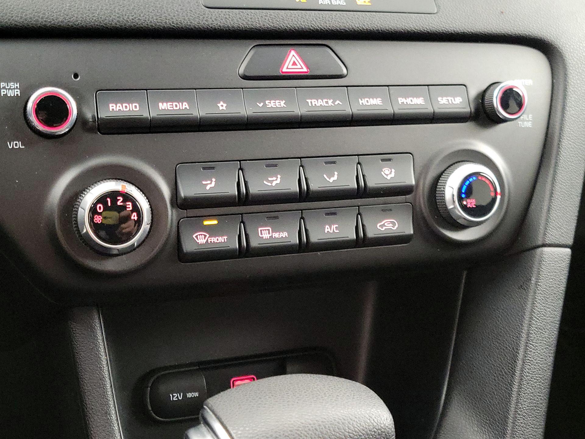 Thumbnail: 2022 Kia Sportage - 16