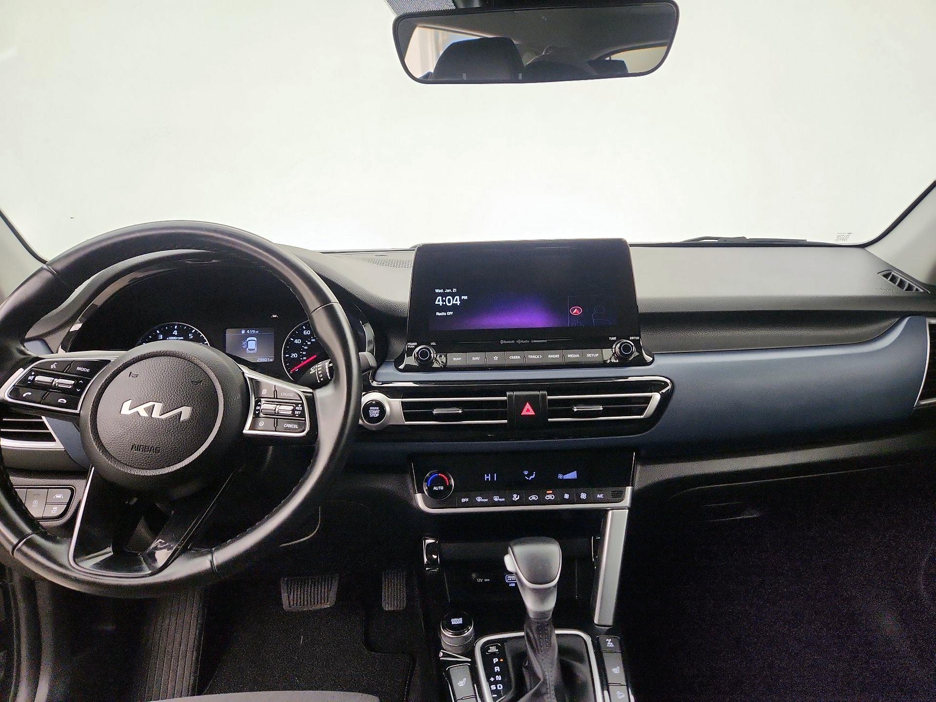 Thumbnail: 2023 Kia Seltos - 9