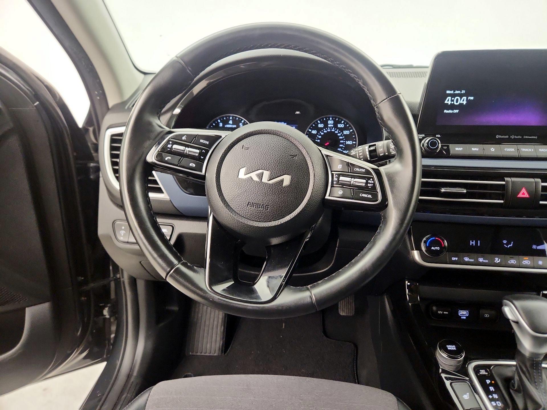 Thumbnail: 2023 Kia Seltos - 10