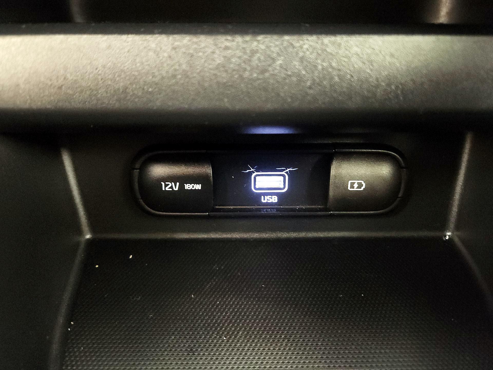 Thumbnail: 2023 Kia Seltos - 18