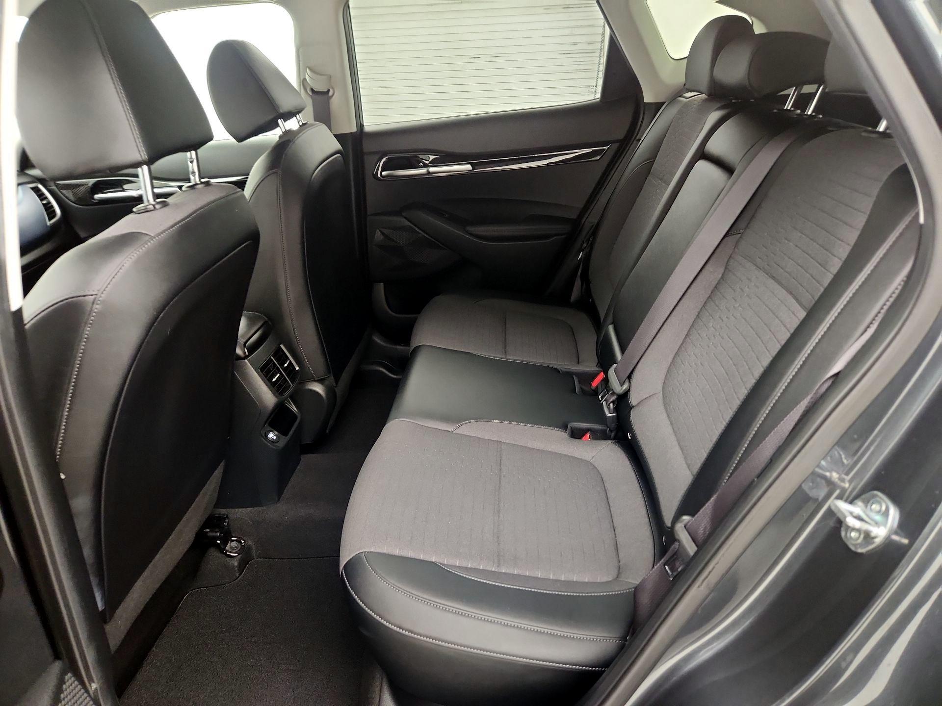 Thumbnail: 2023 Kia Seltos - 19